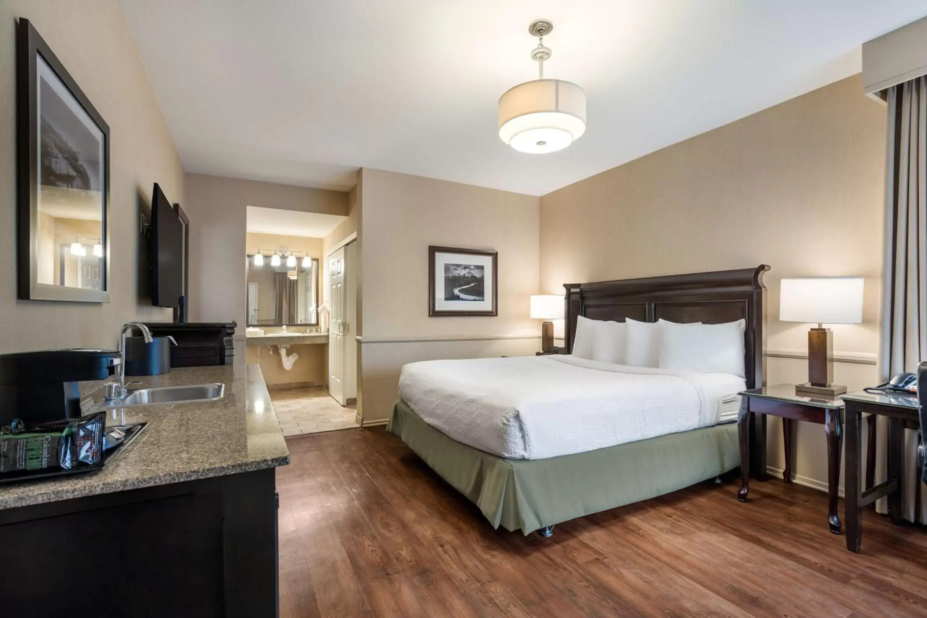Bedroom, Bed in Best Western Corona Hotel & Suites