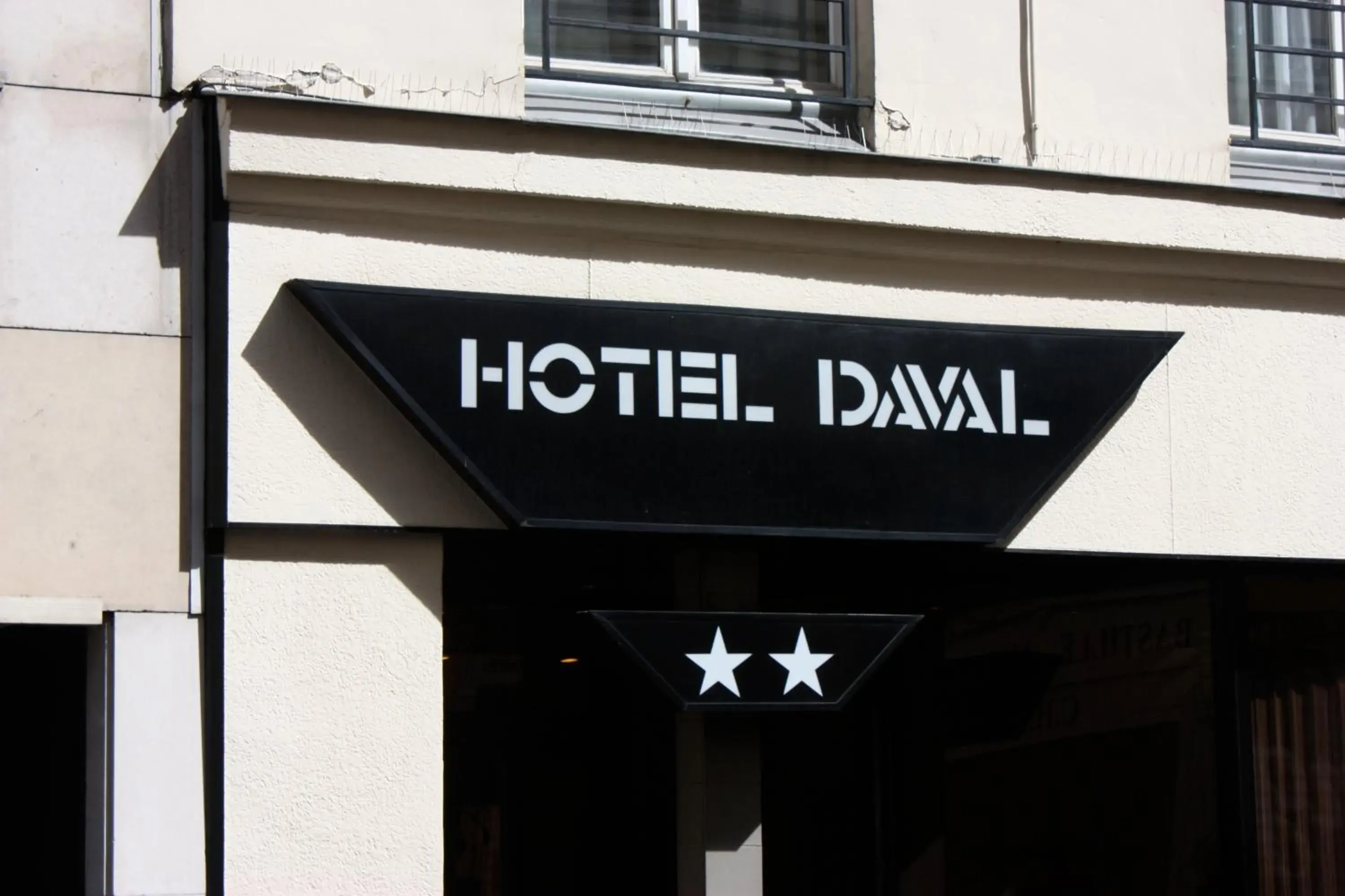 Facade/entrance in Hotel Daval