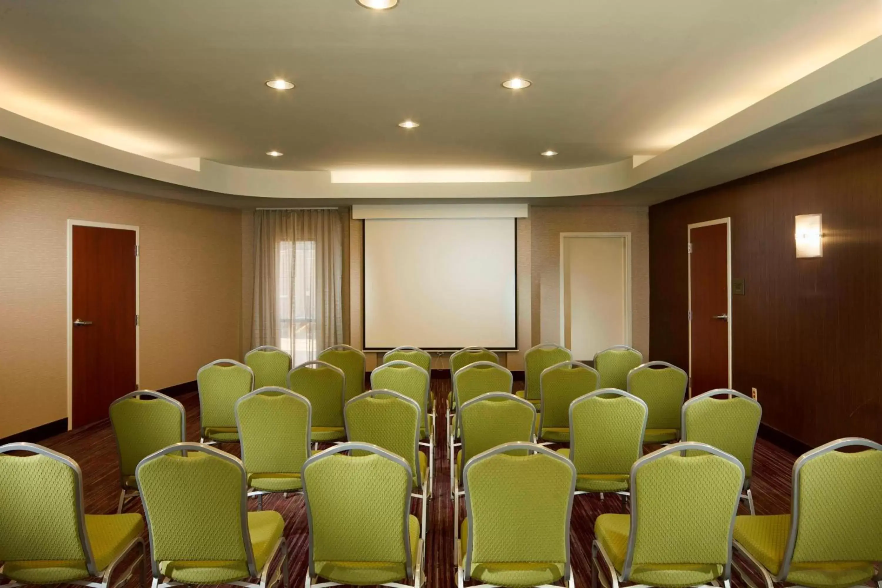 Meeting/conference room in Courtyard by Marriott Jackson