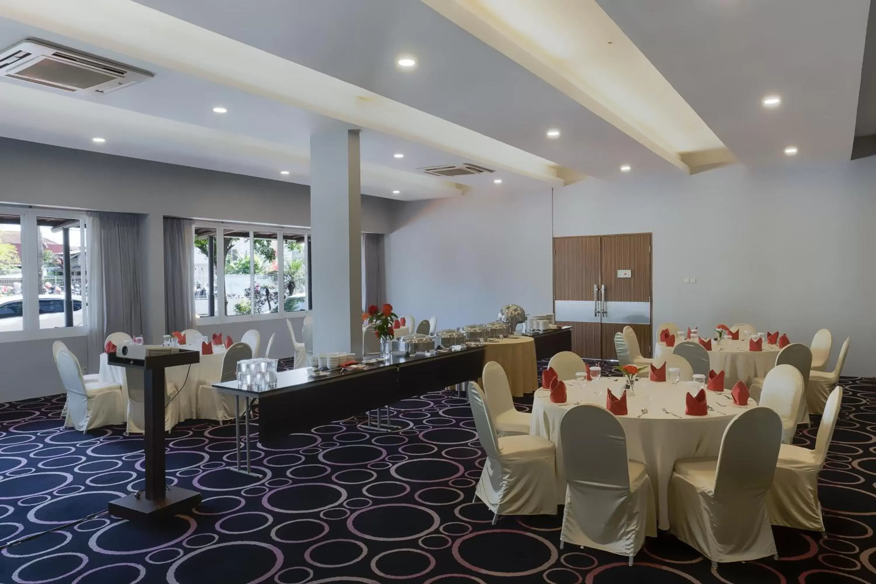 Meeting/conference room, Banquet Facilities in Solaris Hotel Malang