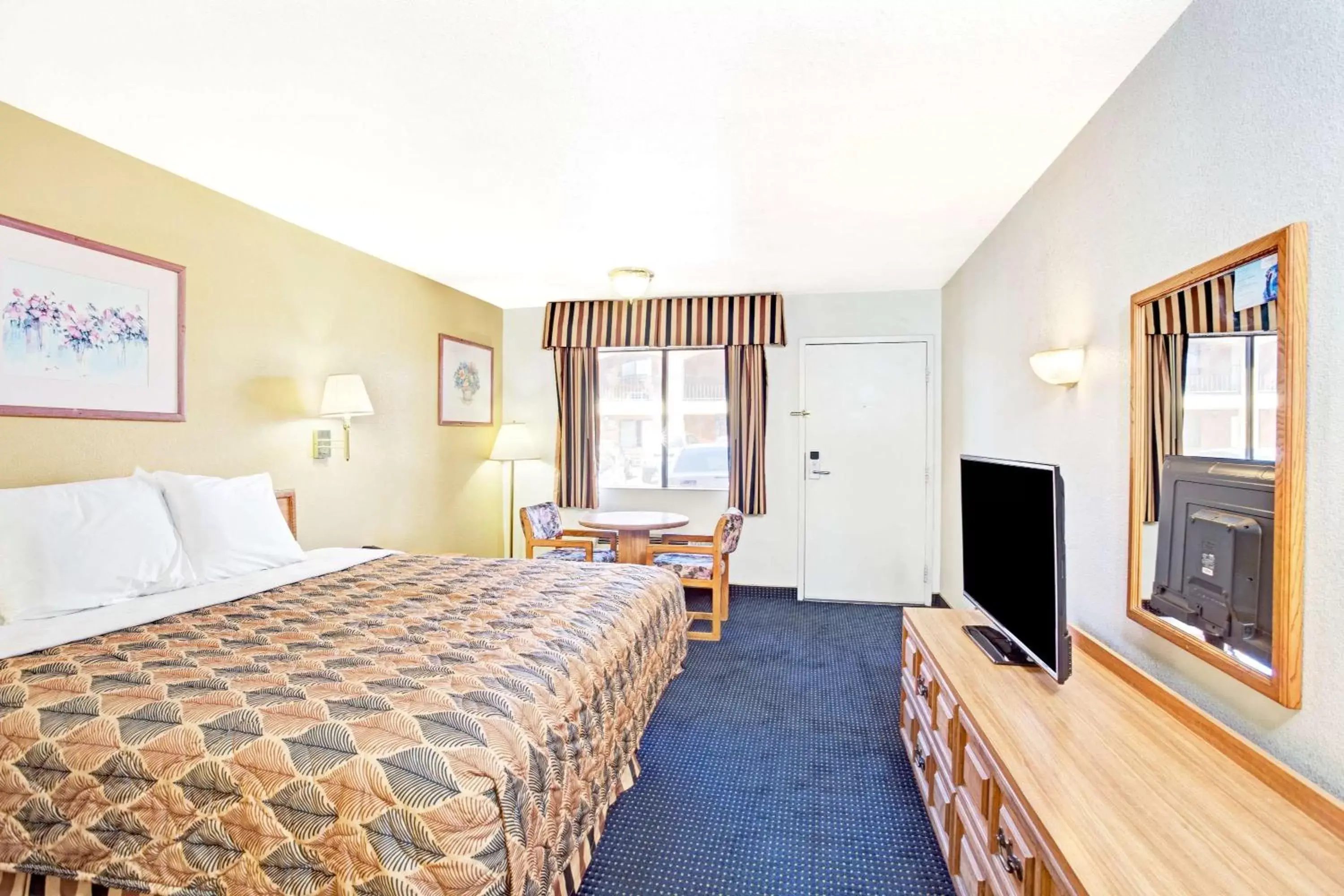 Photo of the whole room, Room Photo in Travelodge by Wyndham Banning Casino and Outlet Mall