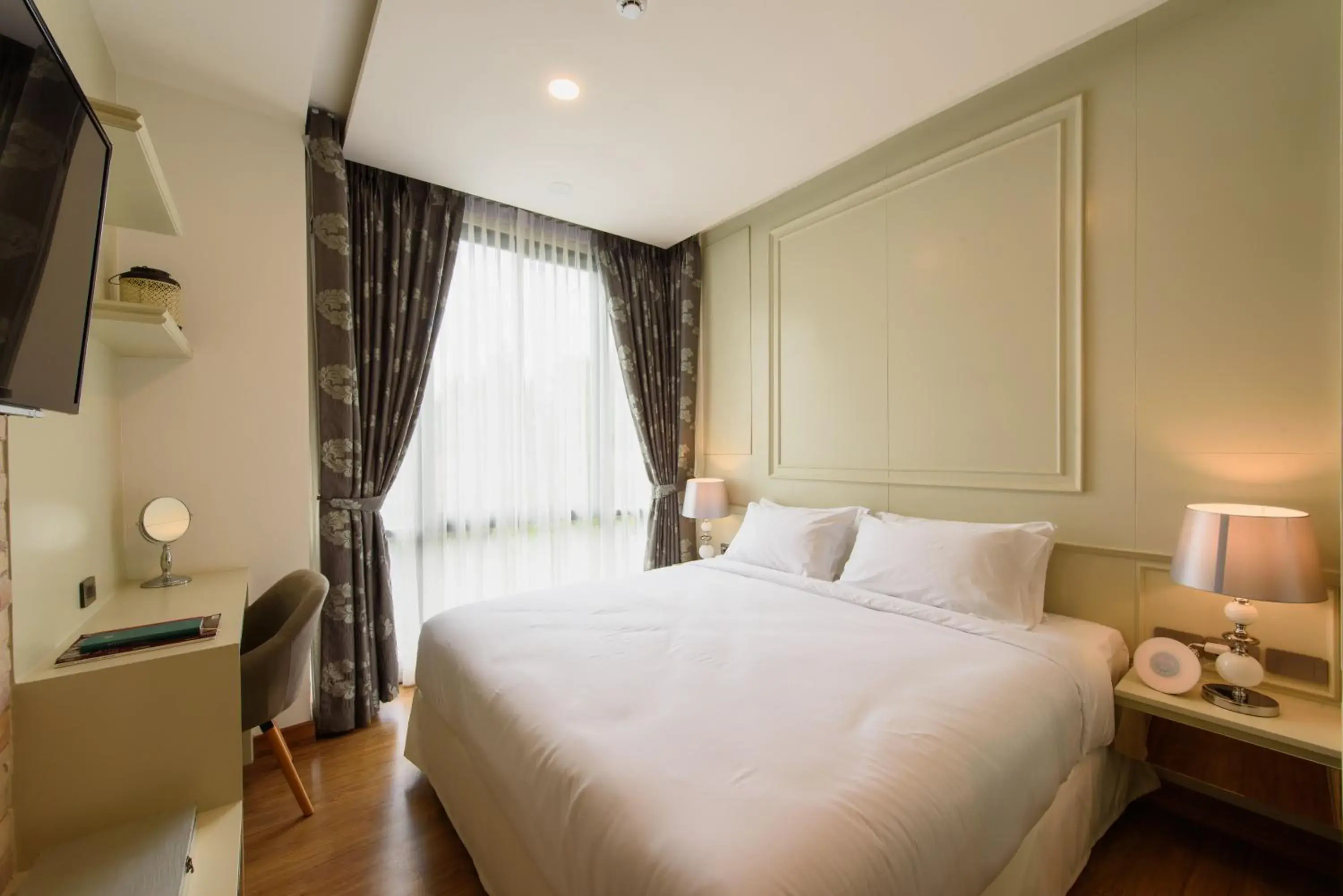 Bed in Parc Borough City Resort -SHA Extra Plus