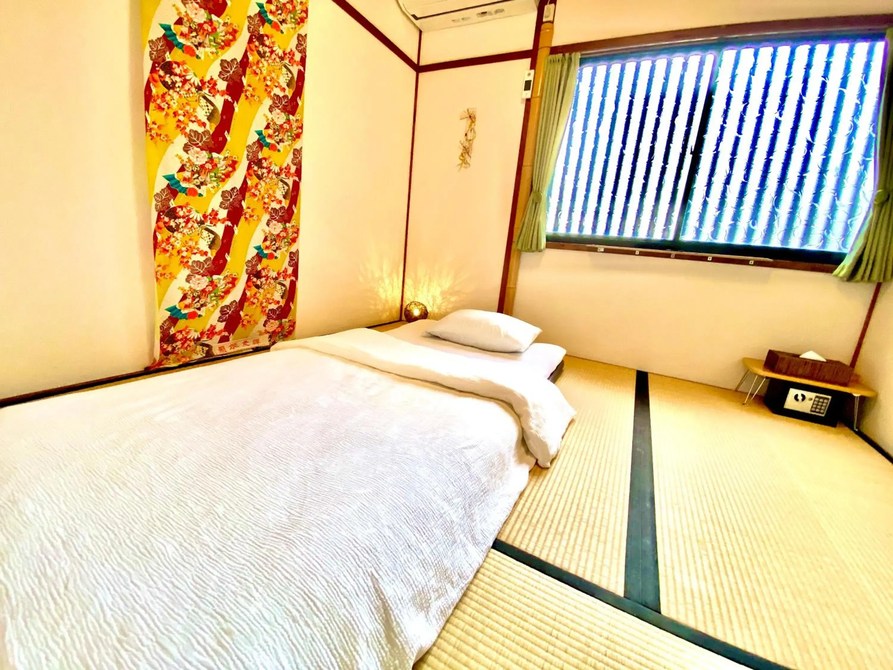 Photo of the whole room, Bed in Guest House Oumi