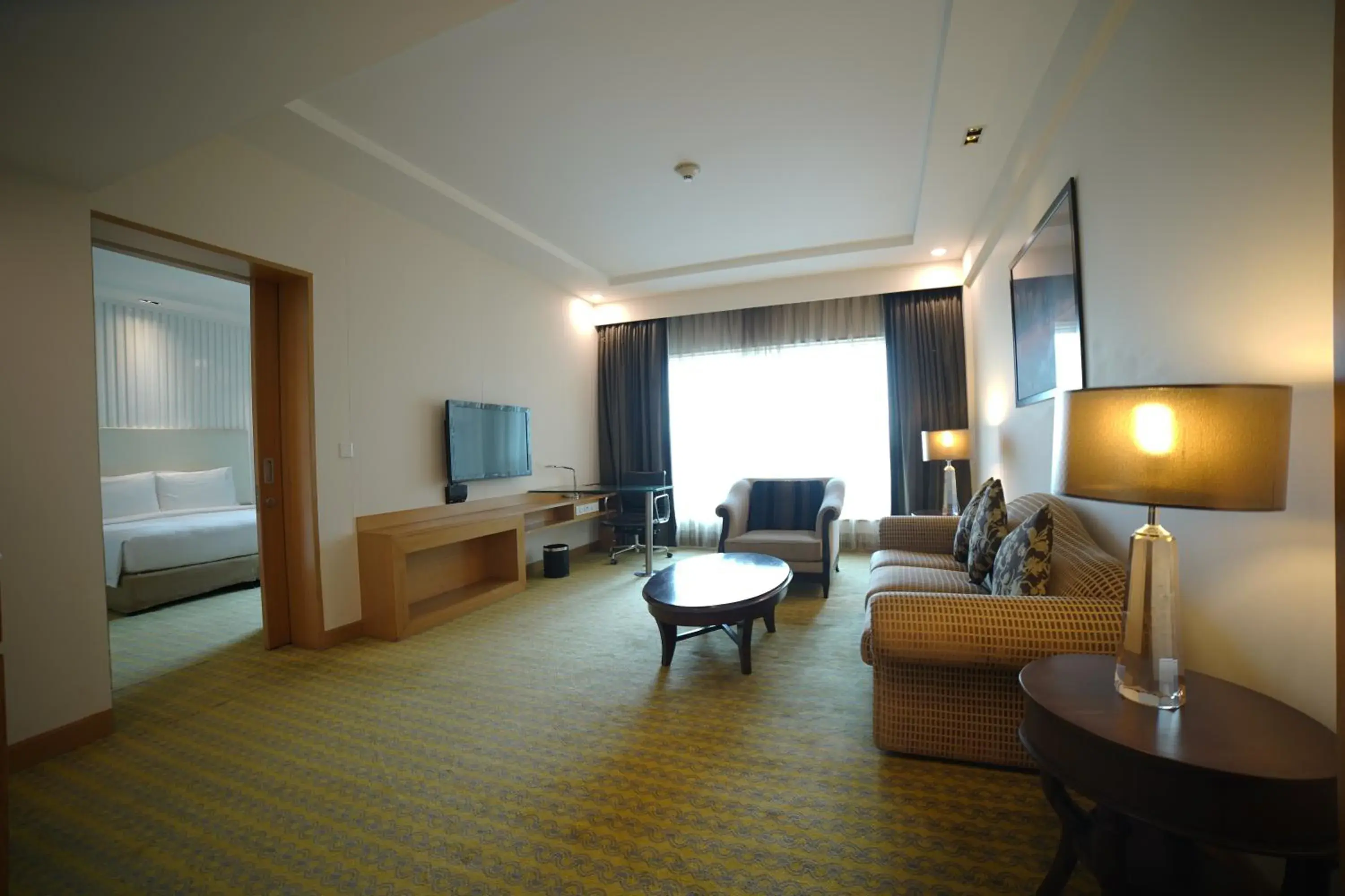 Living room, Seating Area in Holiday Inn Amritsar Ranjit Avenue, an IHG Hotel