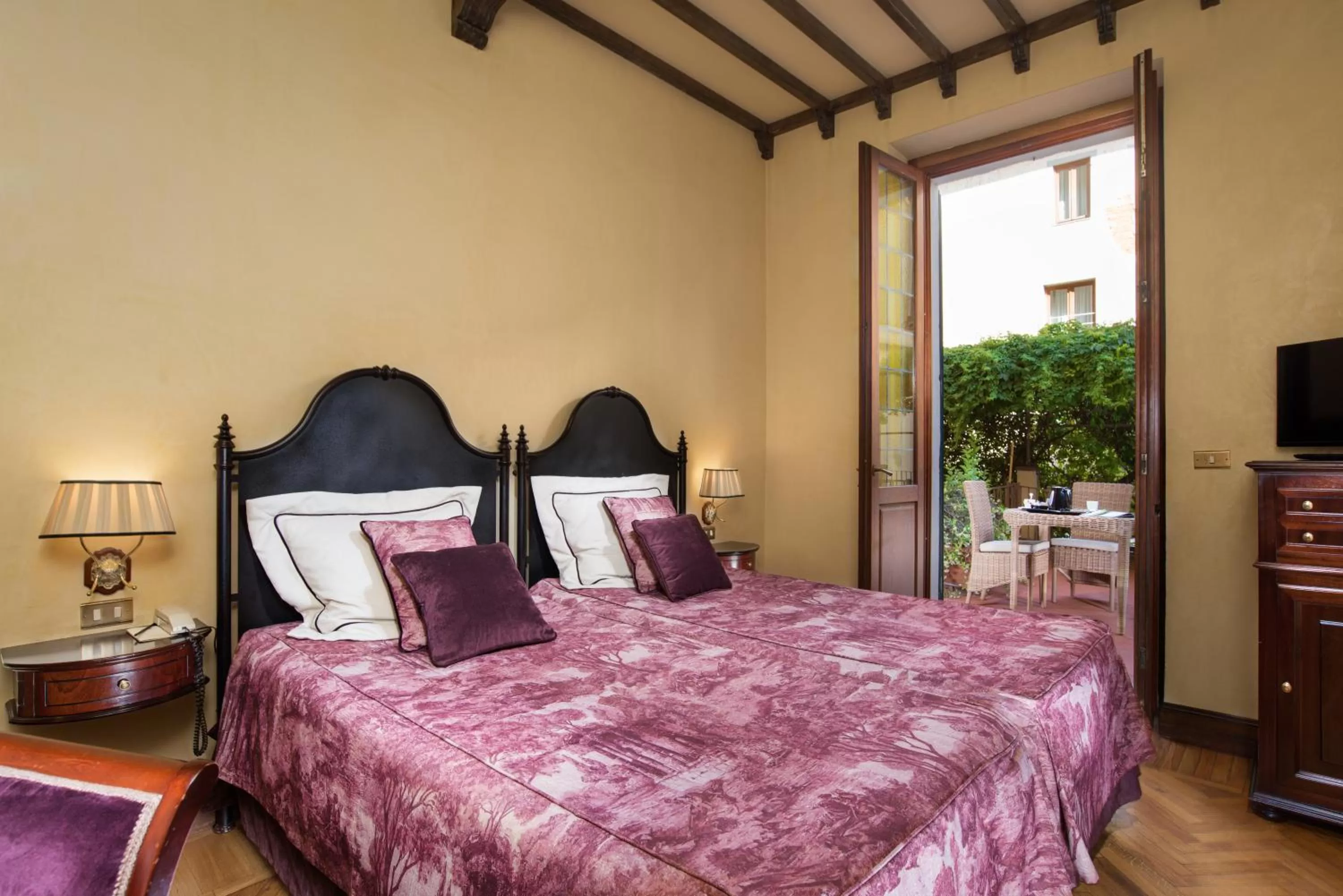 Photo of the whole room, Bed in Grand Hotel Baglioni