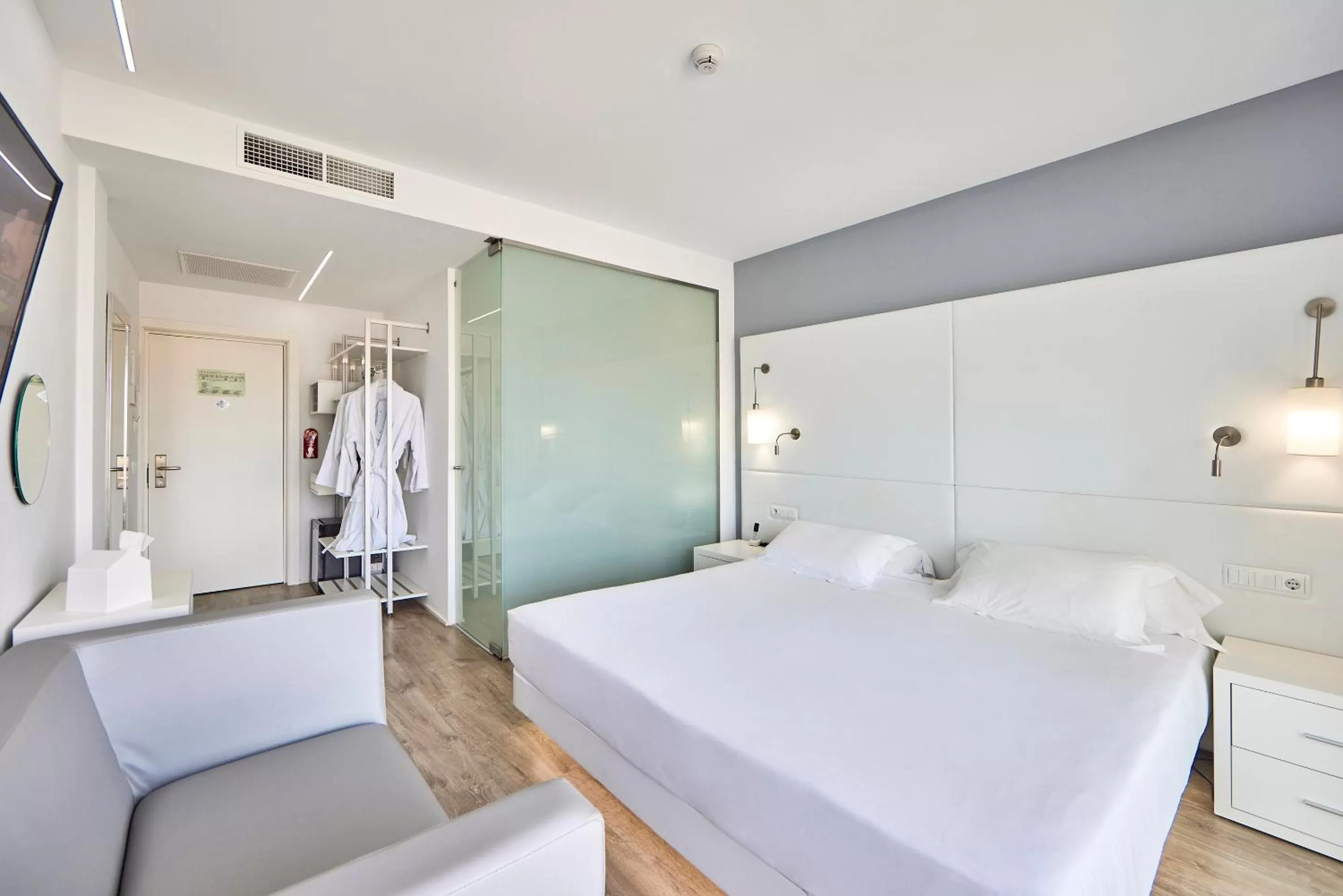 Bed in Hotel Astoria Playa Adults Only 4* Sup