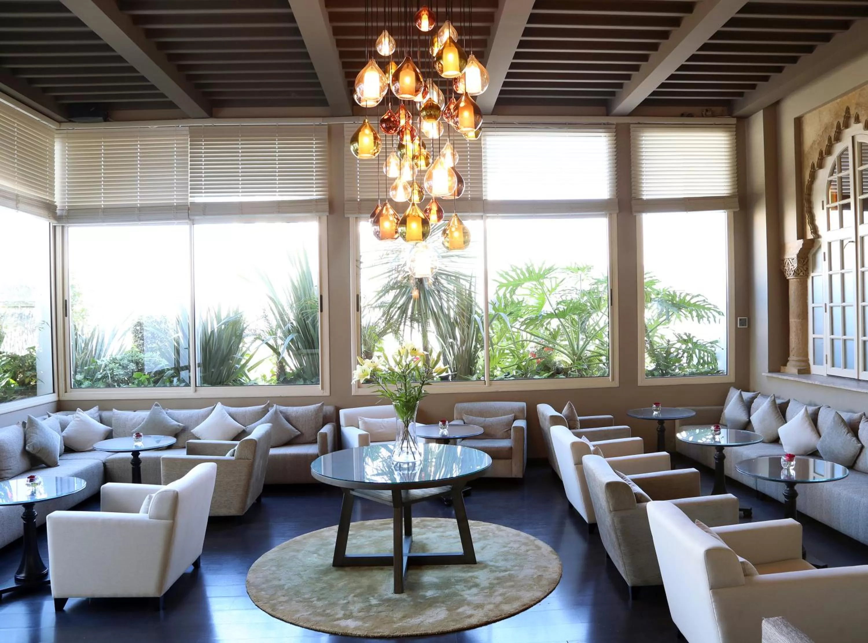 Restaurant/places to eat in La Tour Hassan Palace