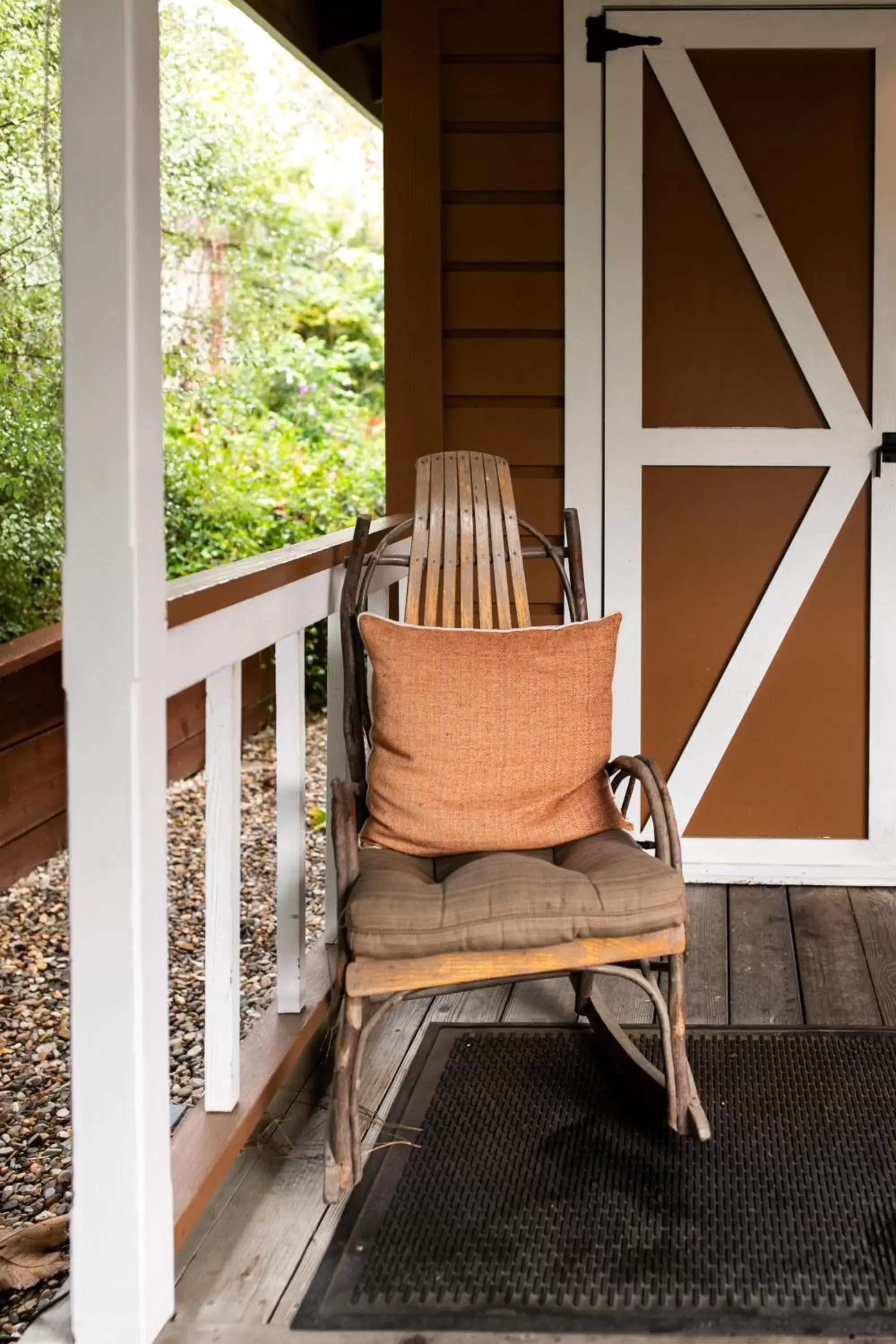 Patio, Seating Area in J Patrick Inn