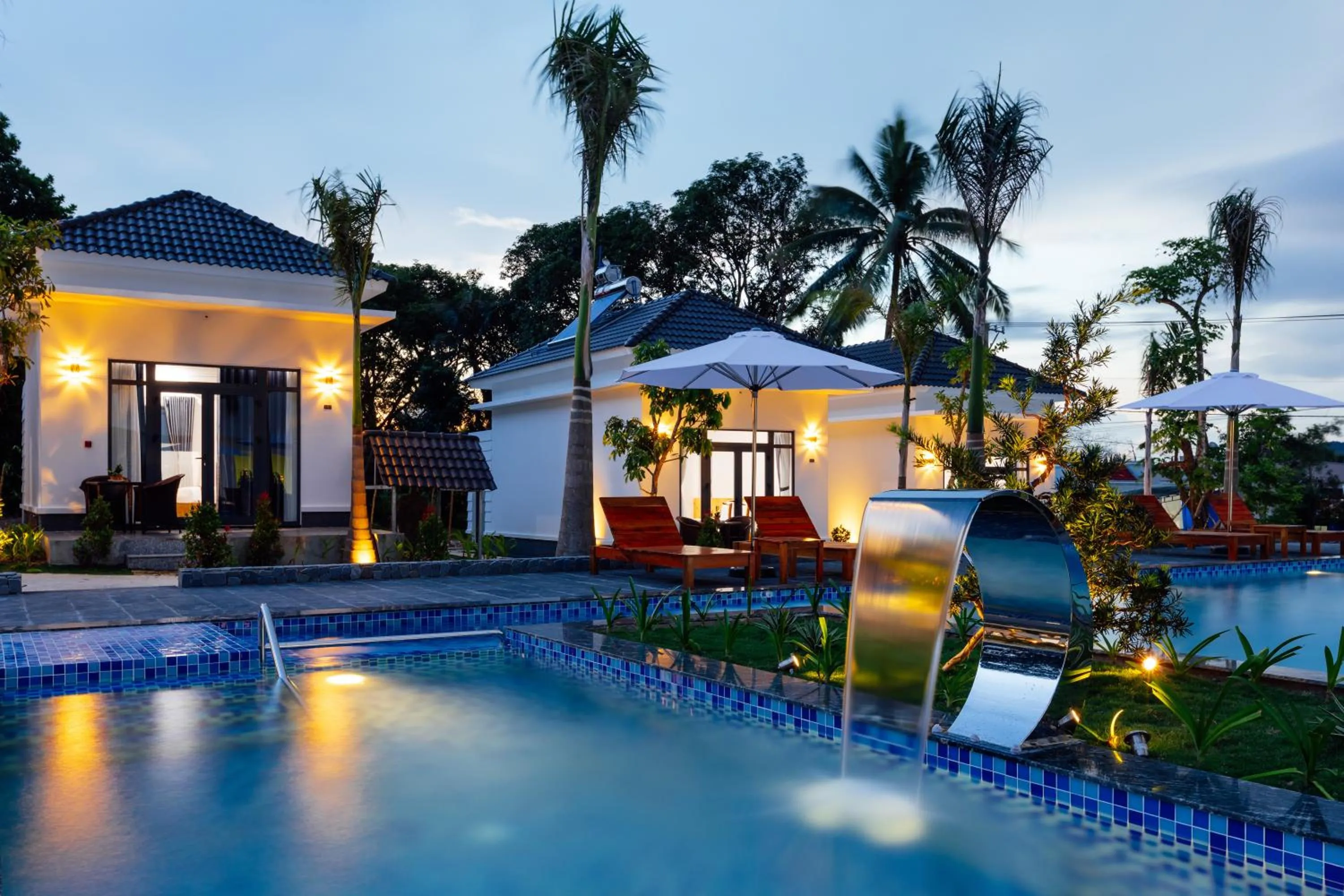 Swimming pool in Xuan Hien Resort - Sea Pearl Phu Quoc