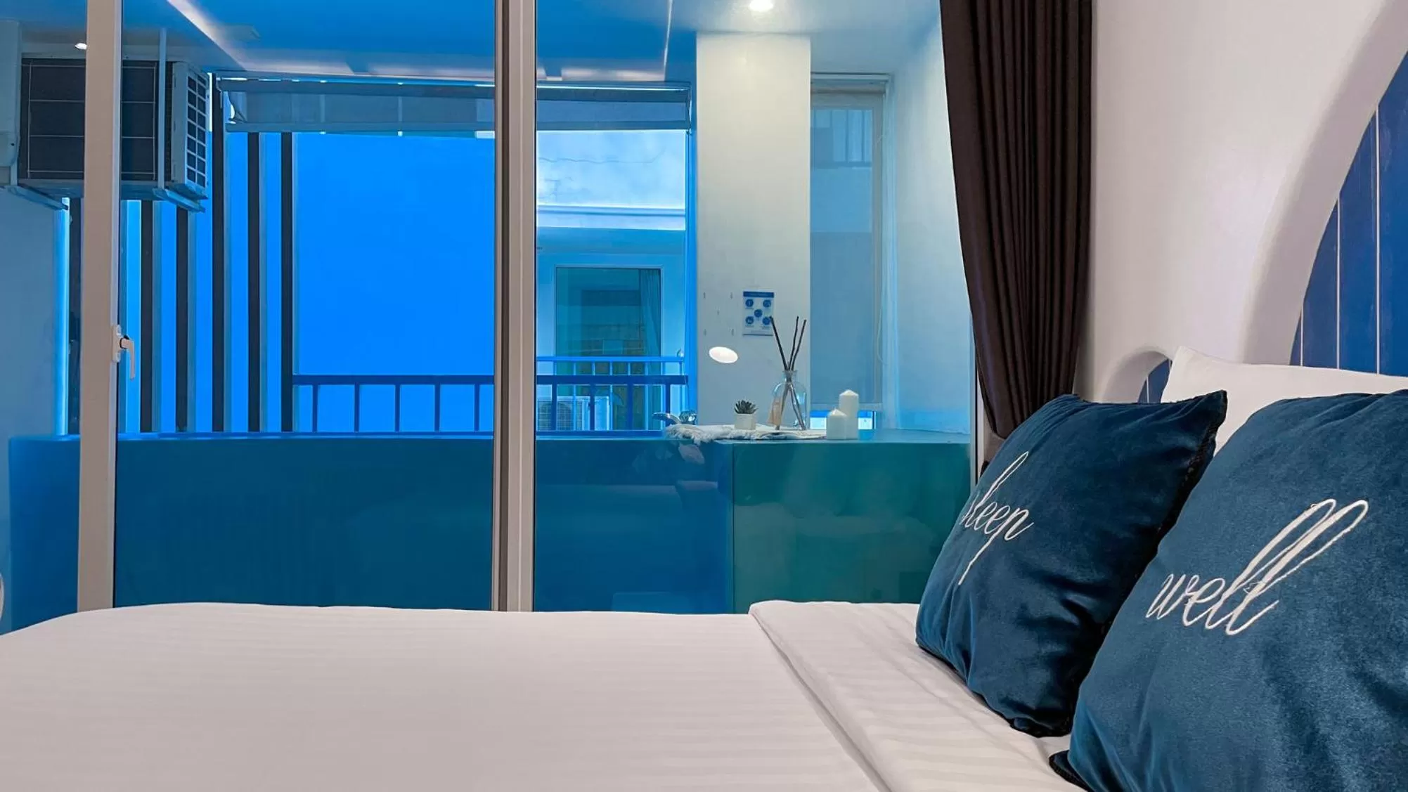 Photo of the whole room, Bed in Costa Beach Residence & Jacuzzi