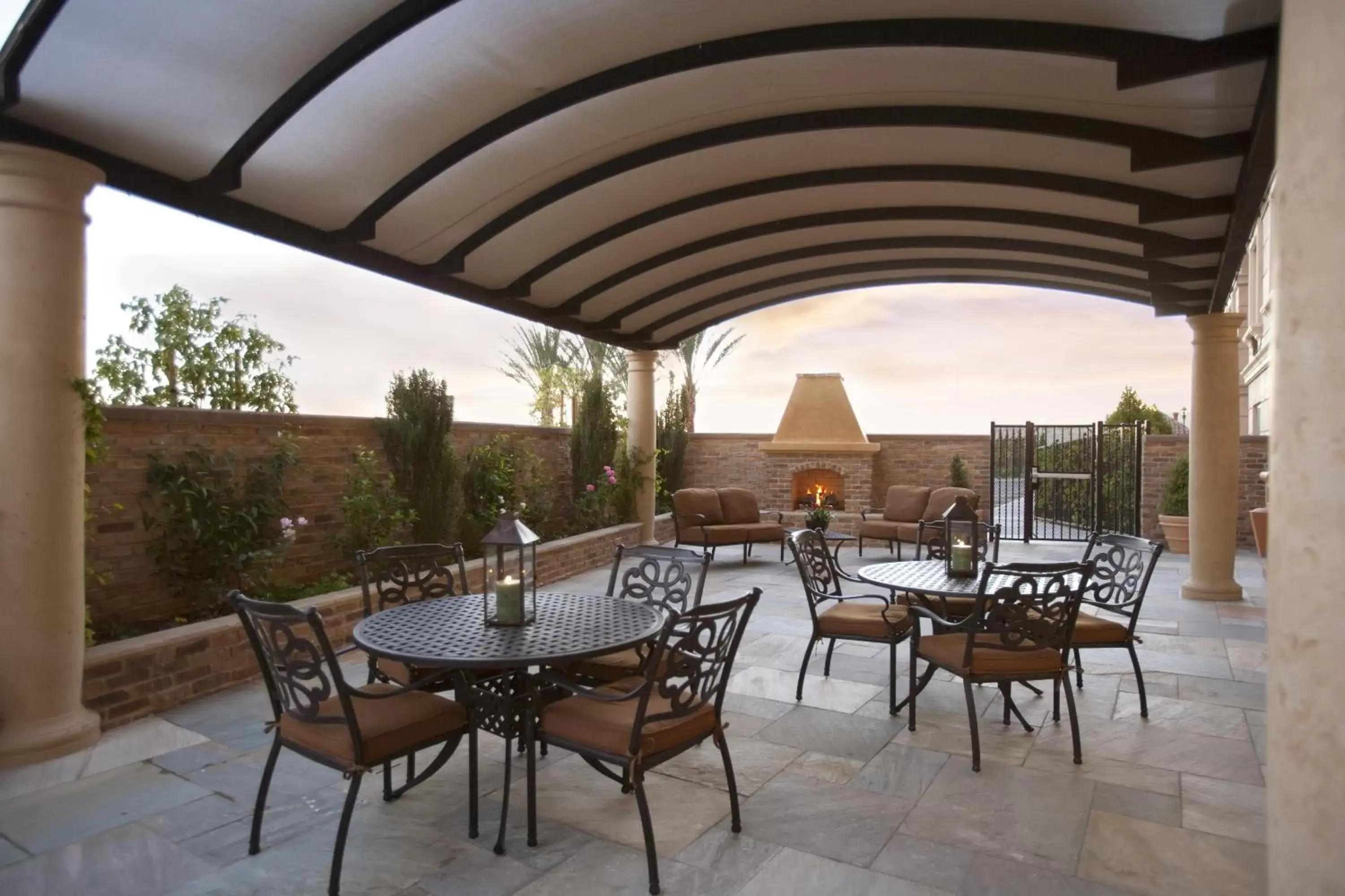 Balcony/Terrace, Patio/Outdoor Area in Ayres Hotel & Spa Moreno Valley/Riverside