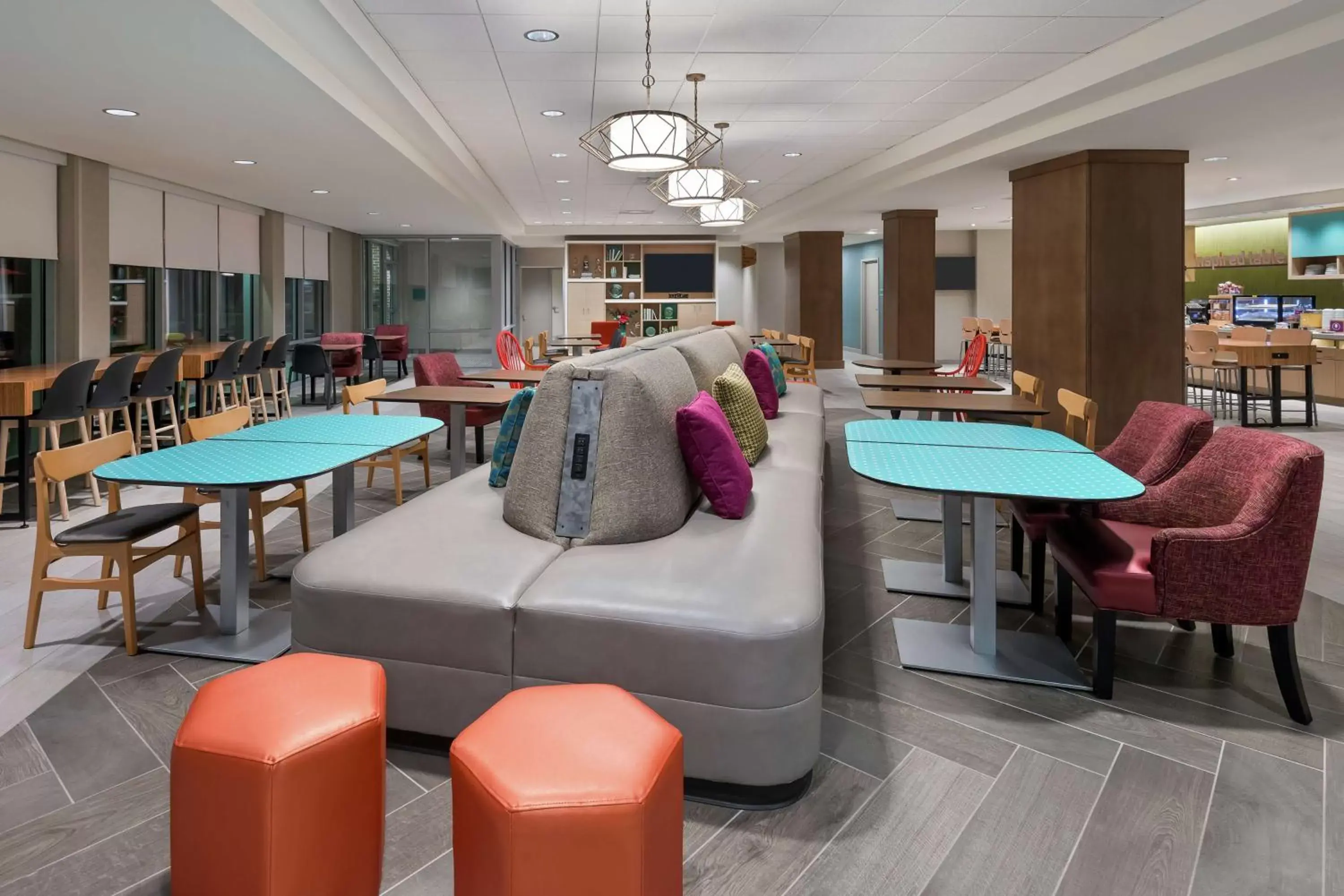 Lobby or reception, Lounge/Bar in Home2 Suites By Hilton Orlando Near UCF