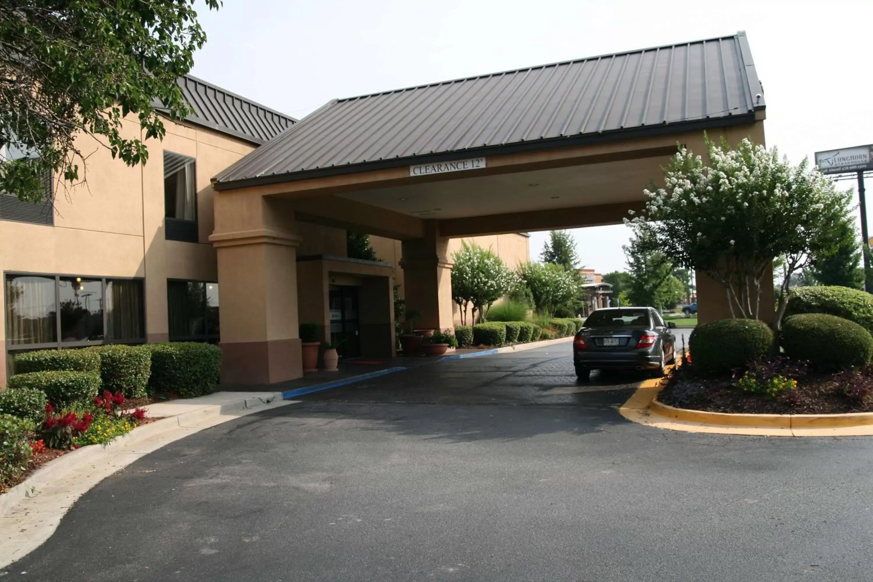 Property building in Hampton Inn Perry Property building in Hampton Inn Perry