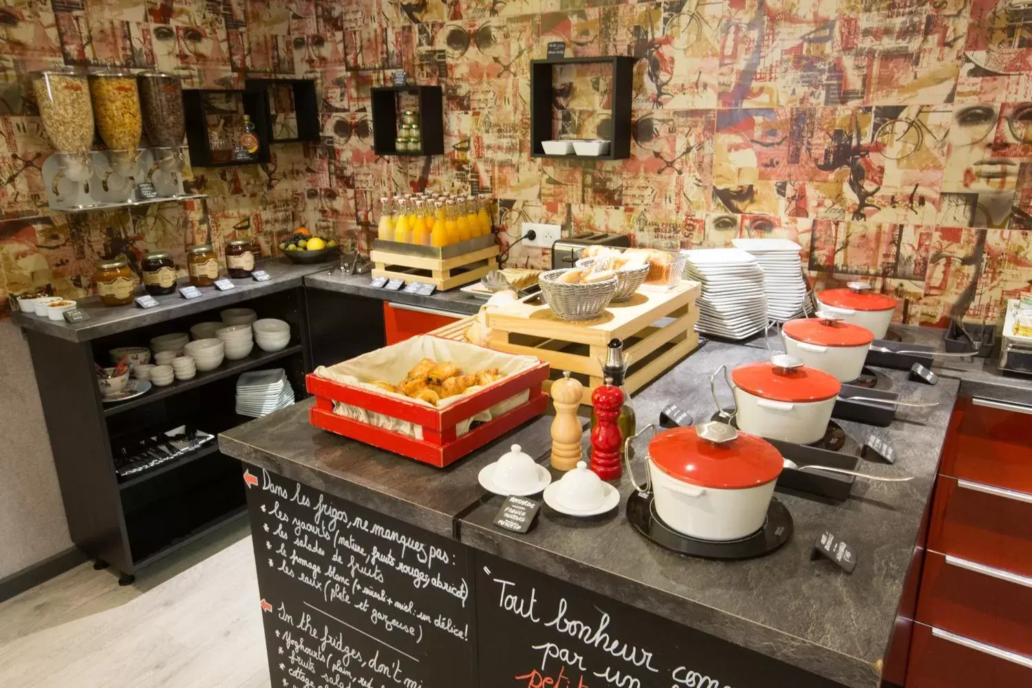 Breakfast in Best Western Plus Opéra Batignolles Breakfast in Best Western Plus Opéra Batignolles