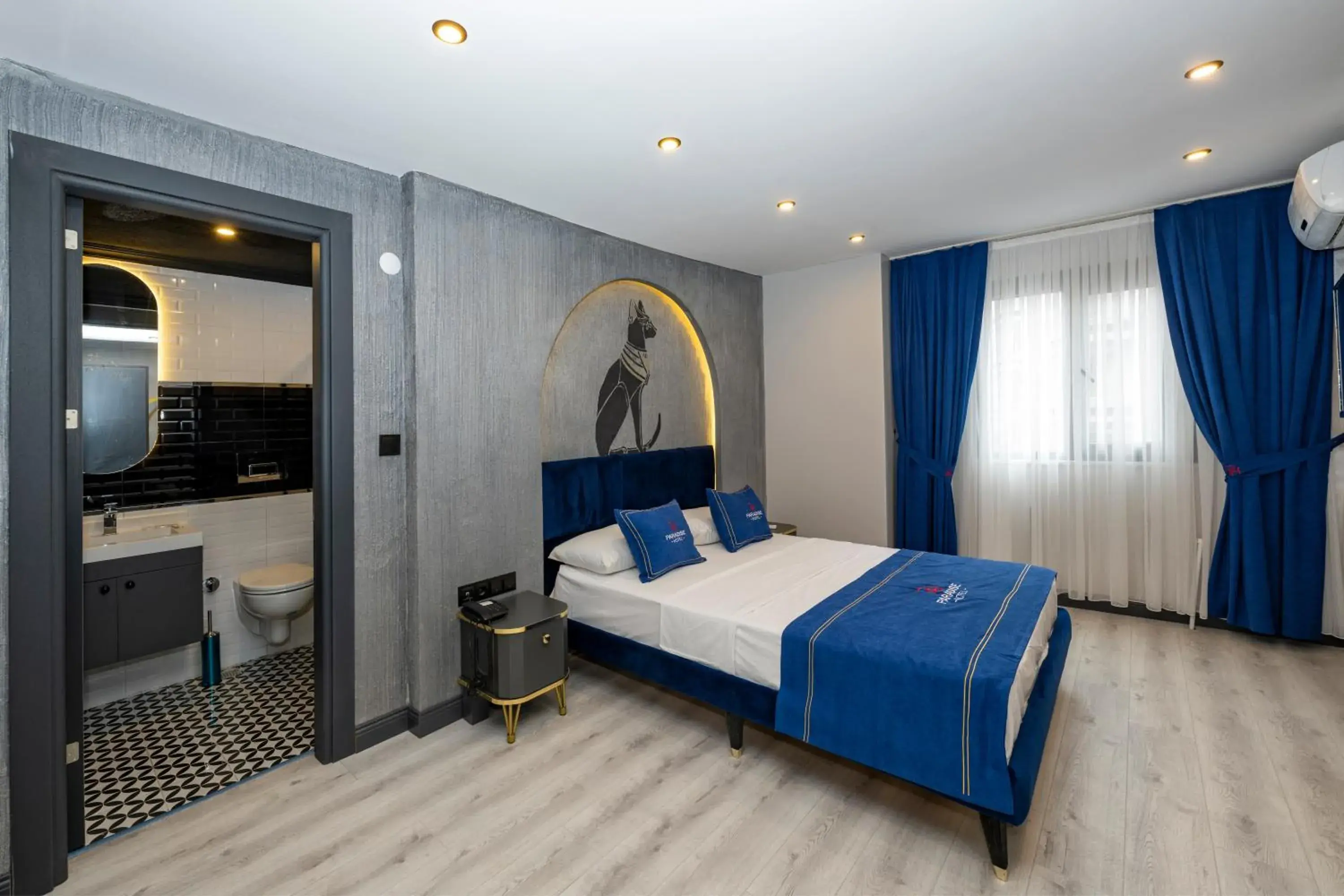 Photo of the whole room, Bed in Istanbul Paradise Hotel