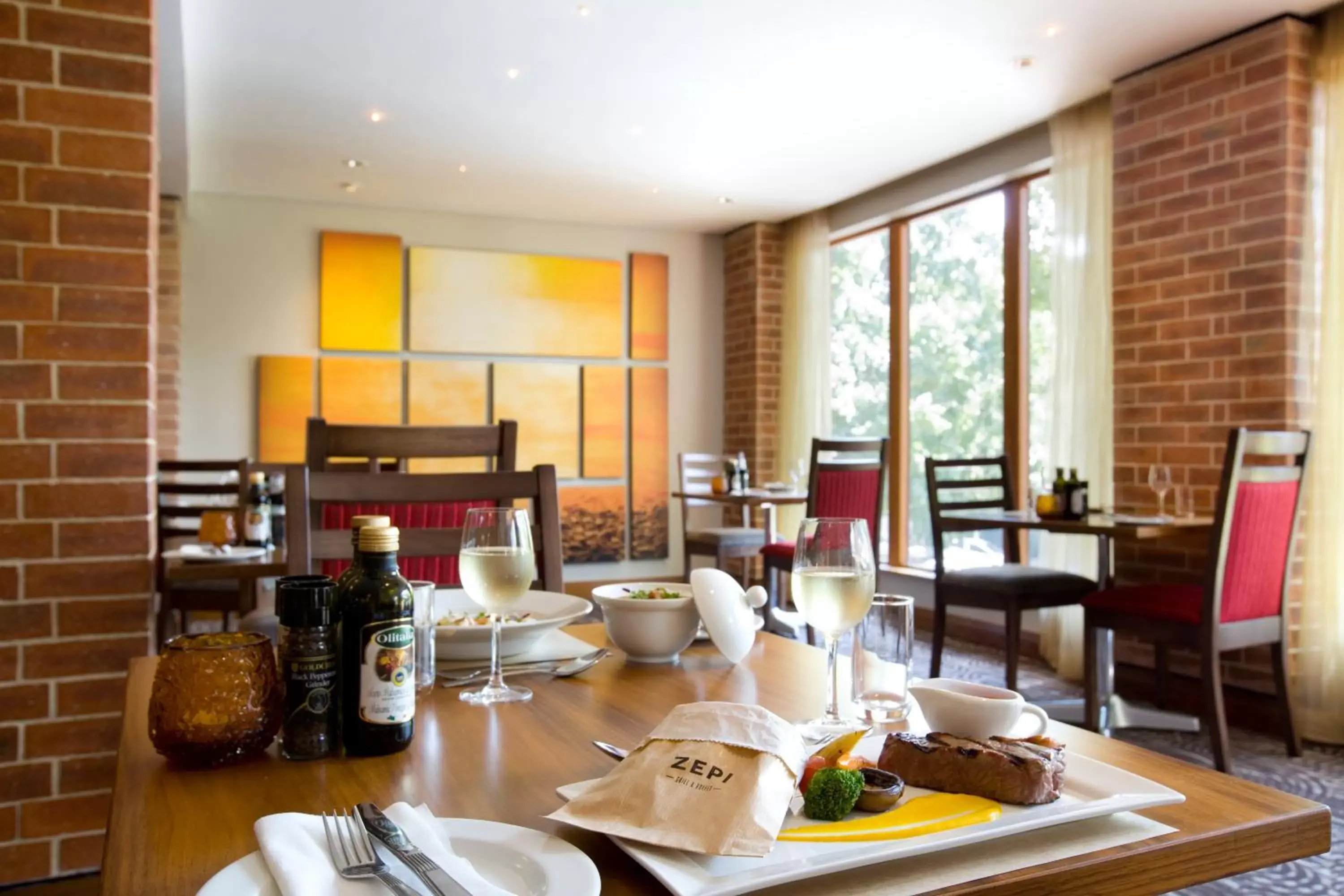 Breakfast, Restaurant/Places to Eat in SunSquare Cape Town Gardens