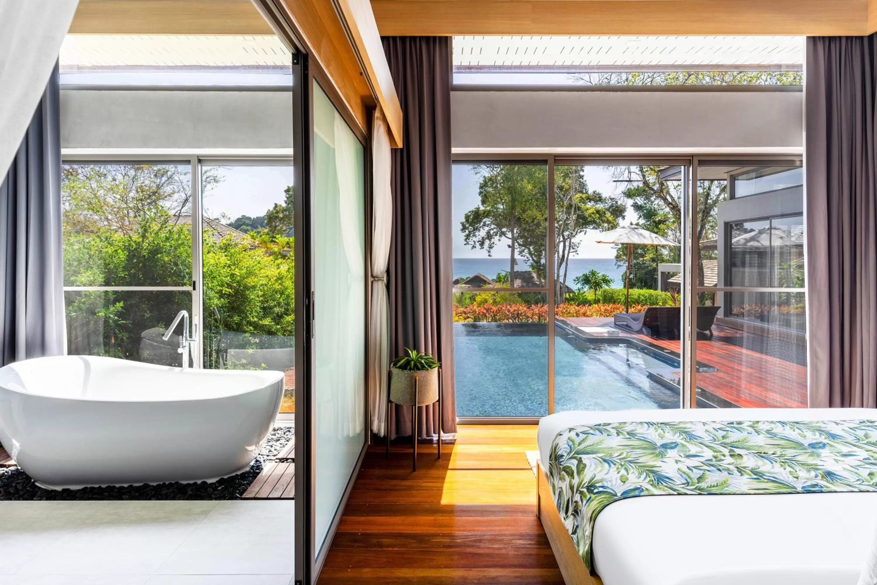 Bed in The Beach Natural Resort Koh Kood