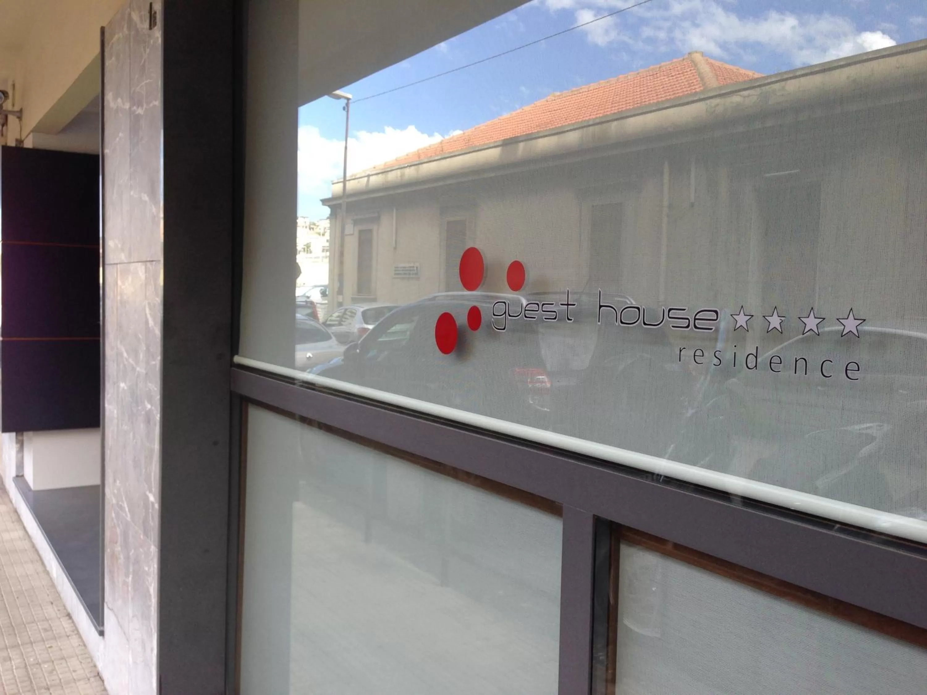 Facade/entrance in Guest House Residence