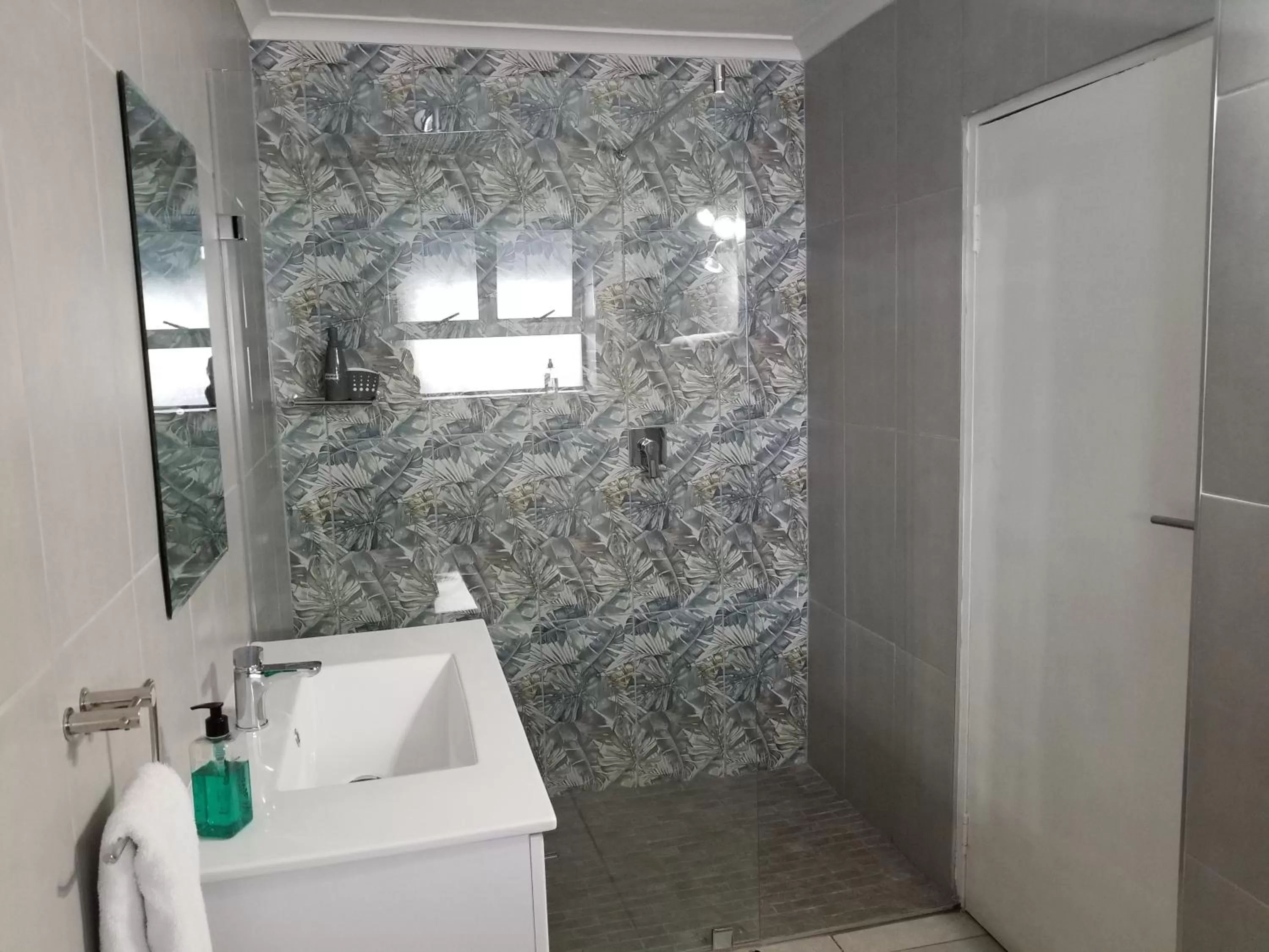 Shower in Riviera Hotel Hartenbos