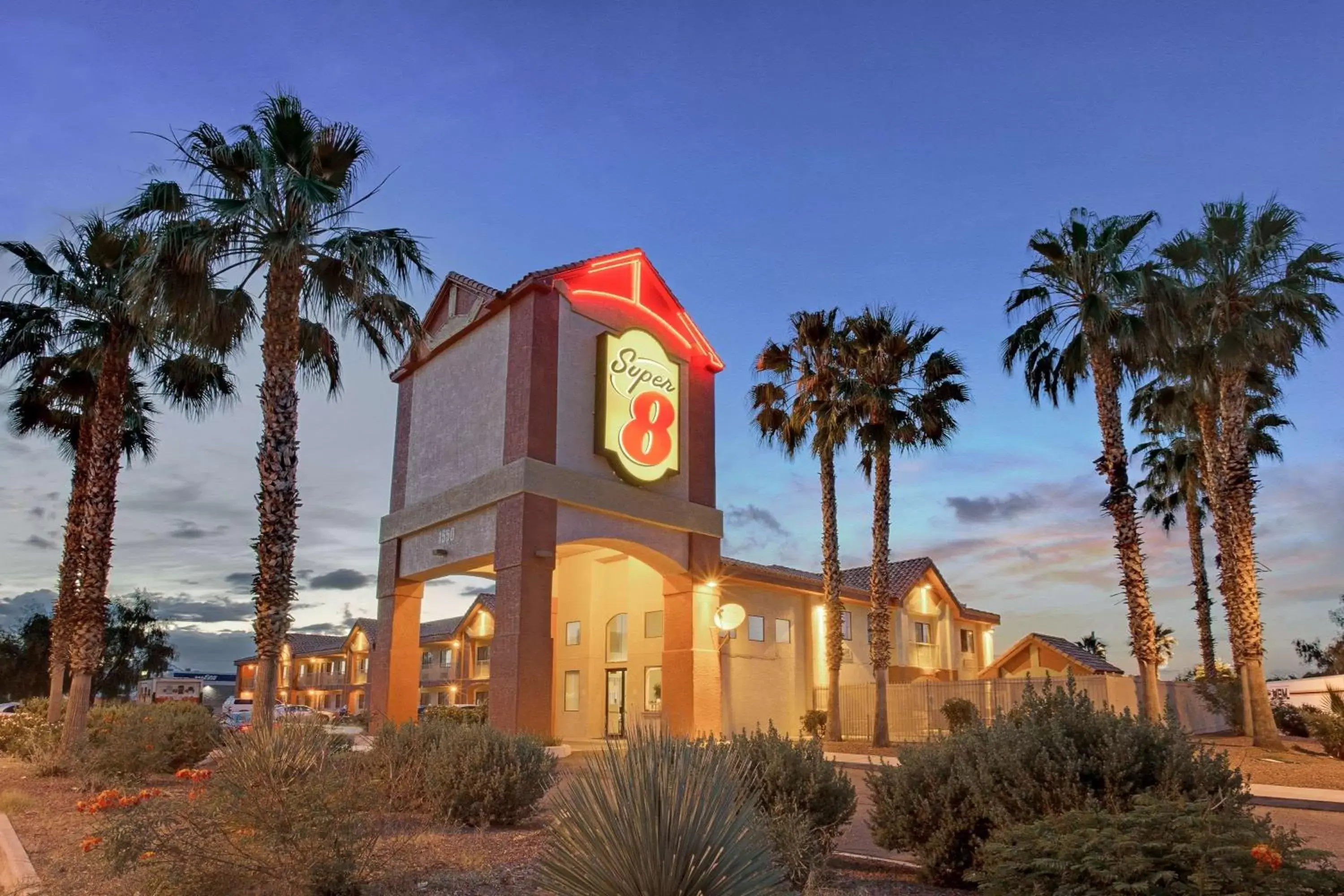 Property Building in Super 8 by Wyndham Tucson/Grant Road Area AZ