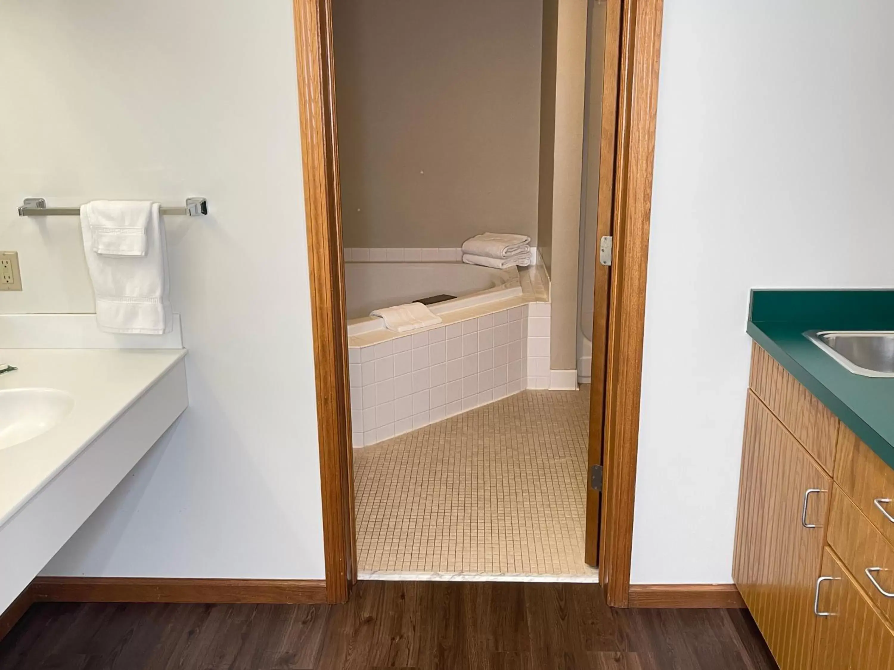 Bathroom in Farmstead Inn and Conference Center