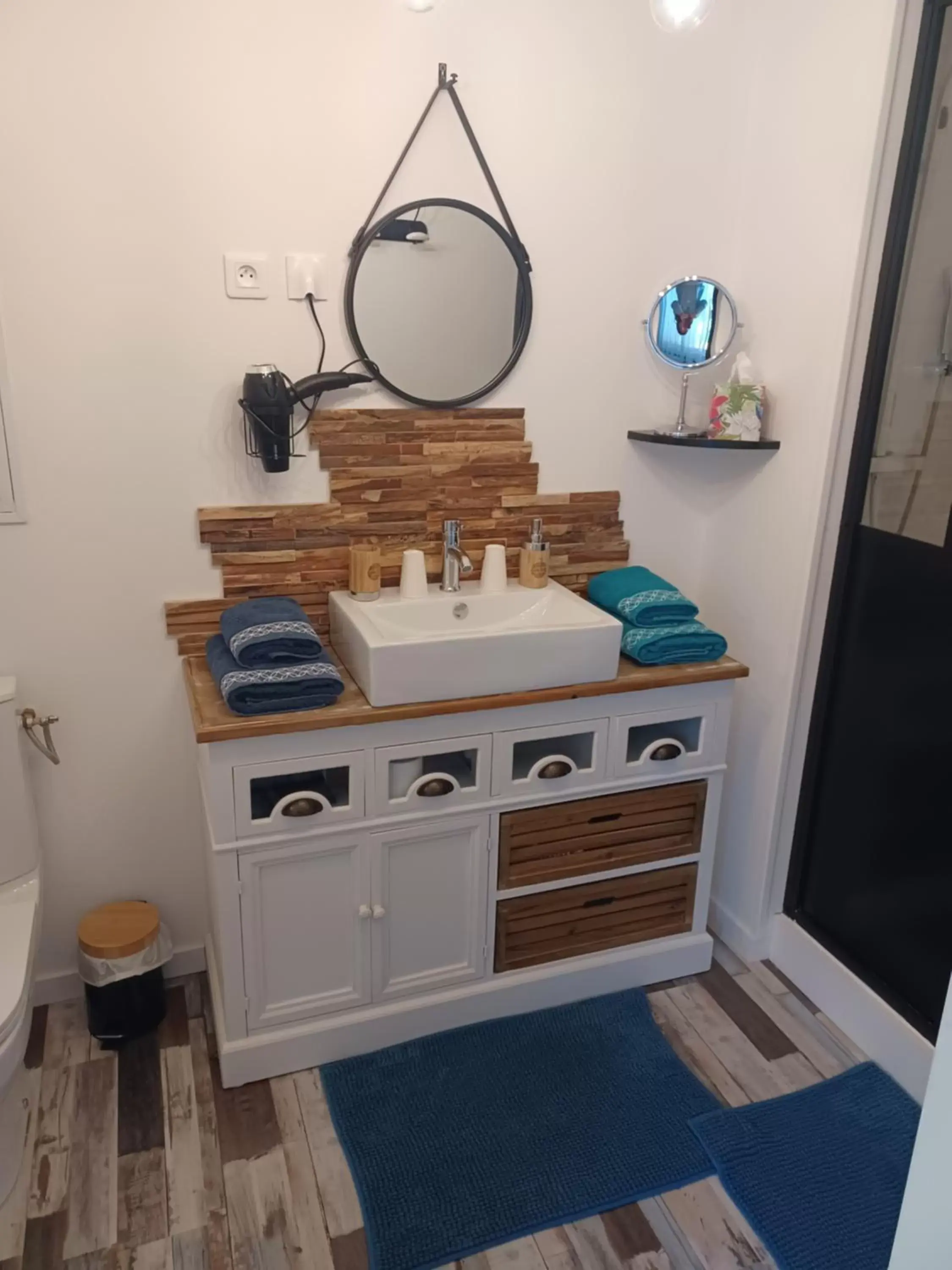 Kitchen/Kitchenette in Chambre d’hôtes des tourterelles