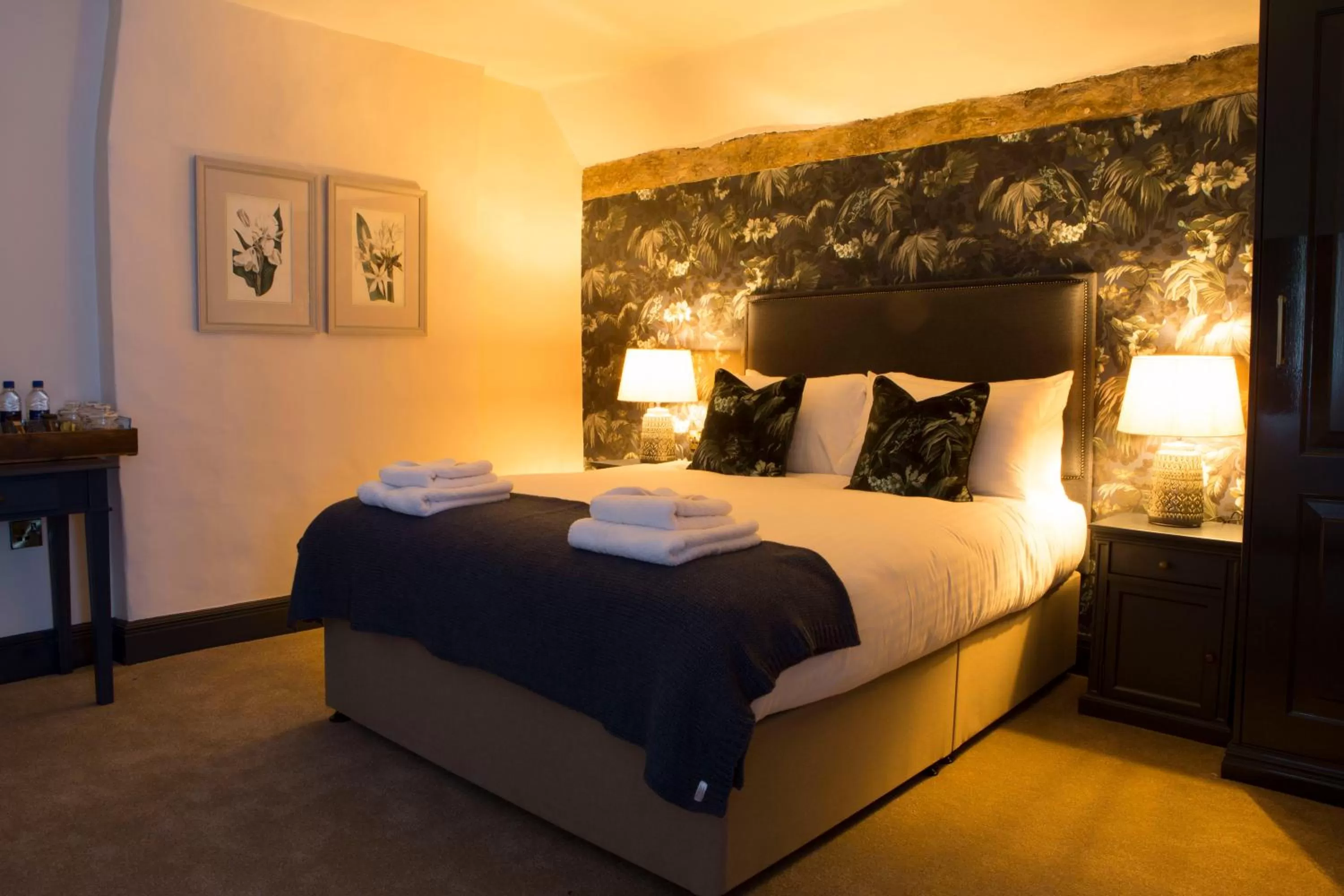 Bed in Wynnstay Arms, Ruabon, Wrexham