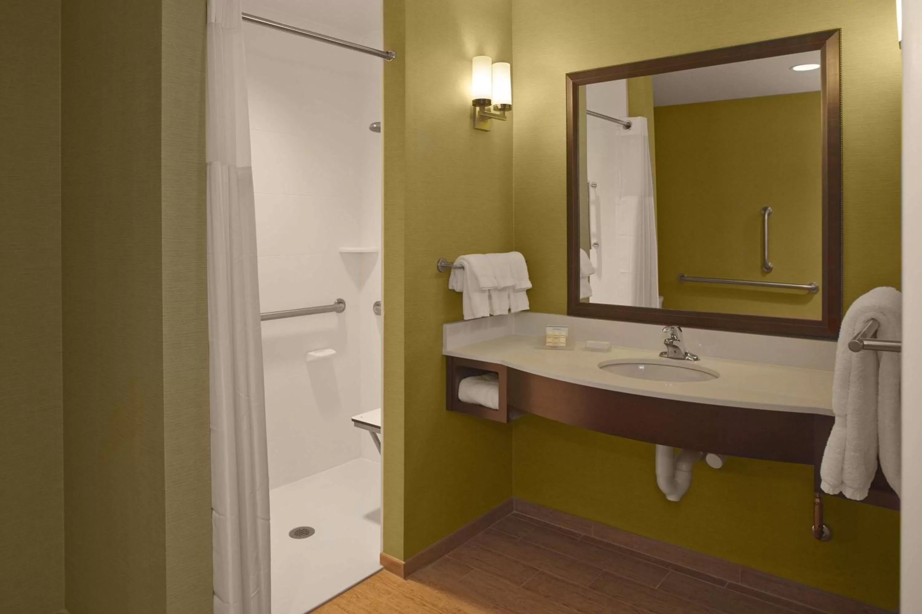 Bathroom in Hilton Garden Inn Akron