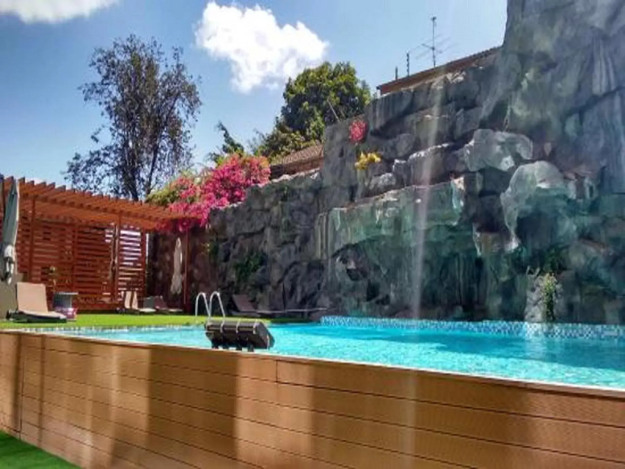 Swimming Pool in PrideInn Azure Hotel Nairobi Westlands