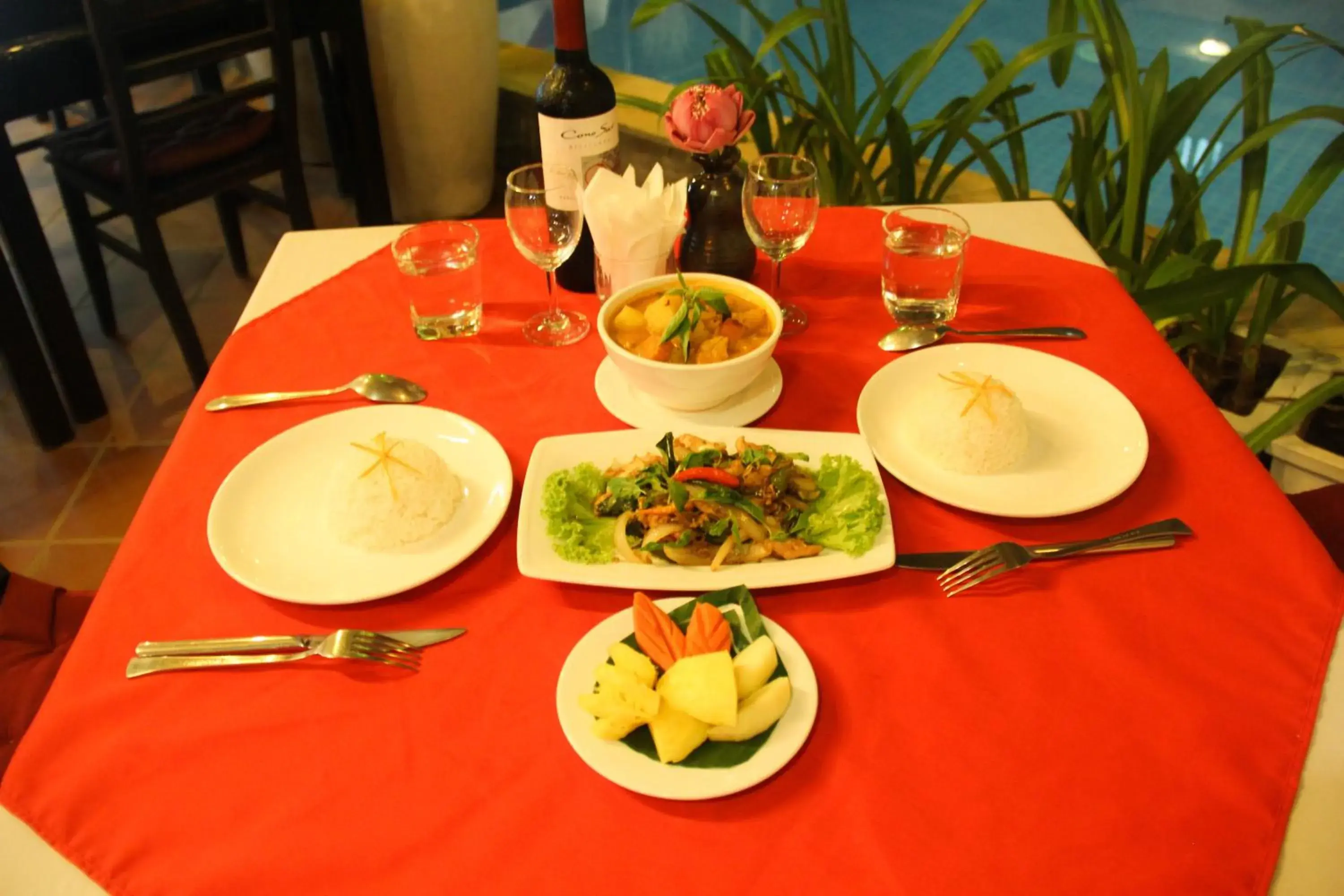 Dinner in Tropical Breeze Guesthouse