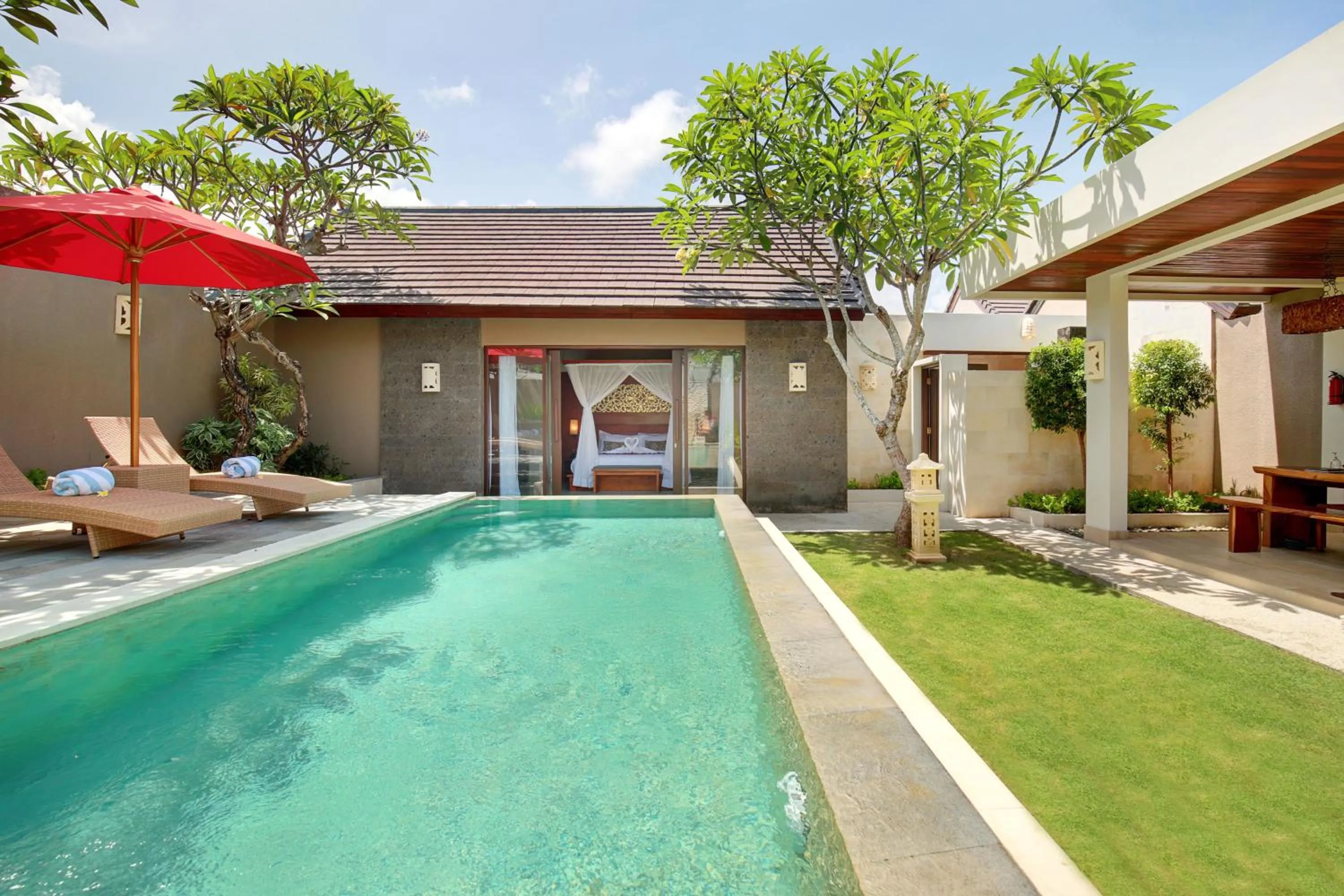 Swimming pool in Lumbini Luxury Villas and Spa