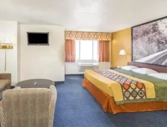 King Studio Suite - Non-Smoking in Super 8 by Wyndham - Mesa/Gilbert