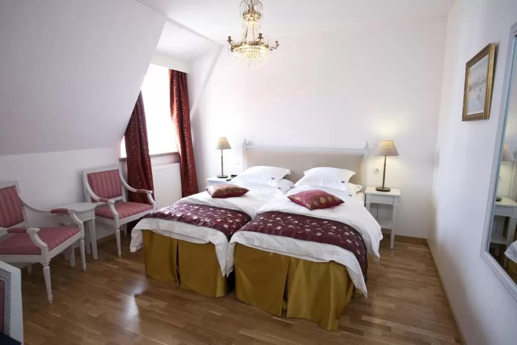 Bed in Brommavik Hotel