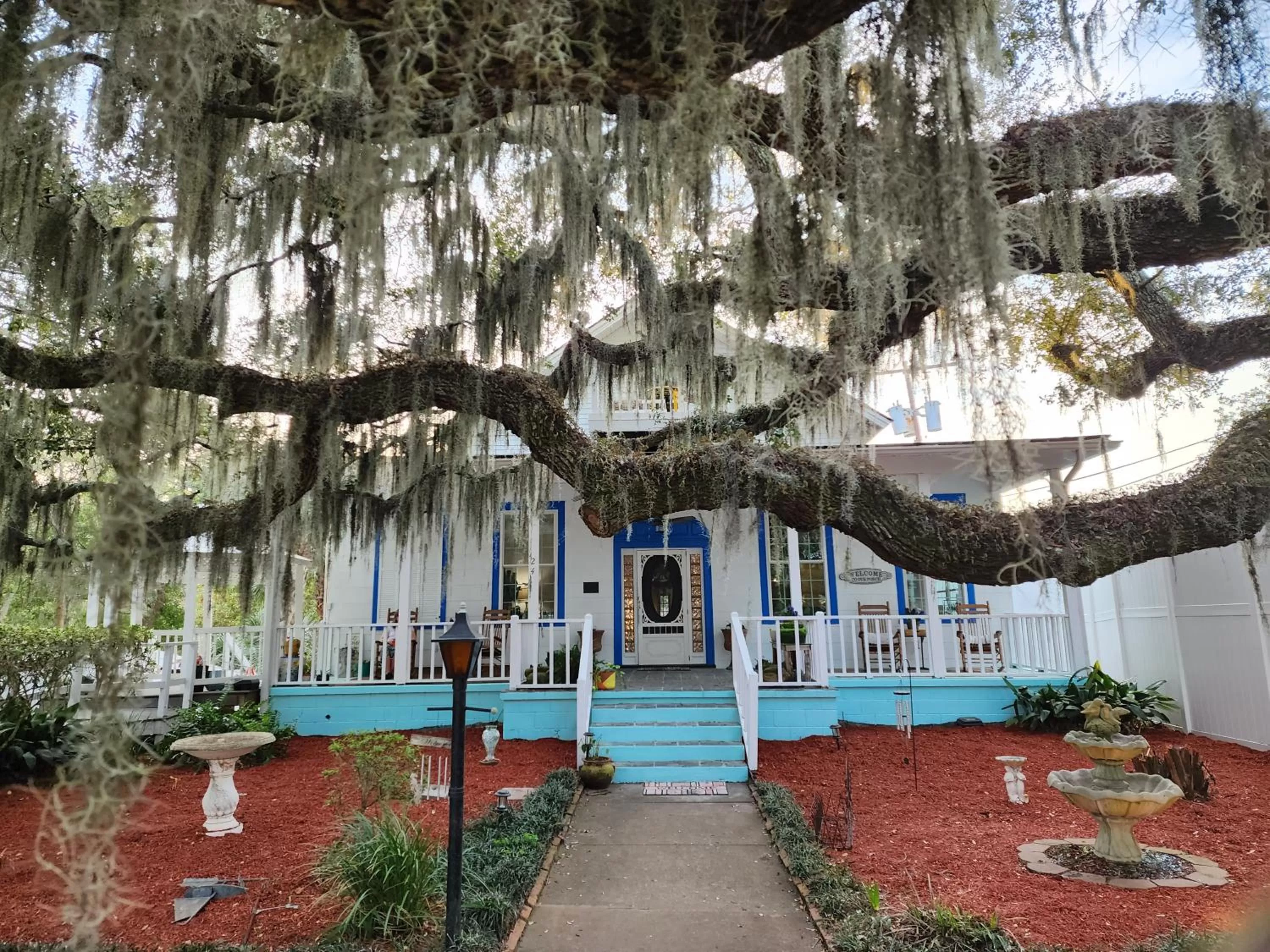 Property building in Tybee Island Inn Bed & Breakfast