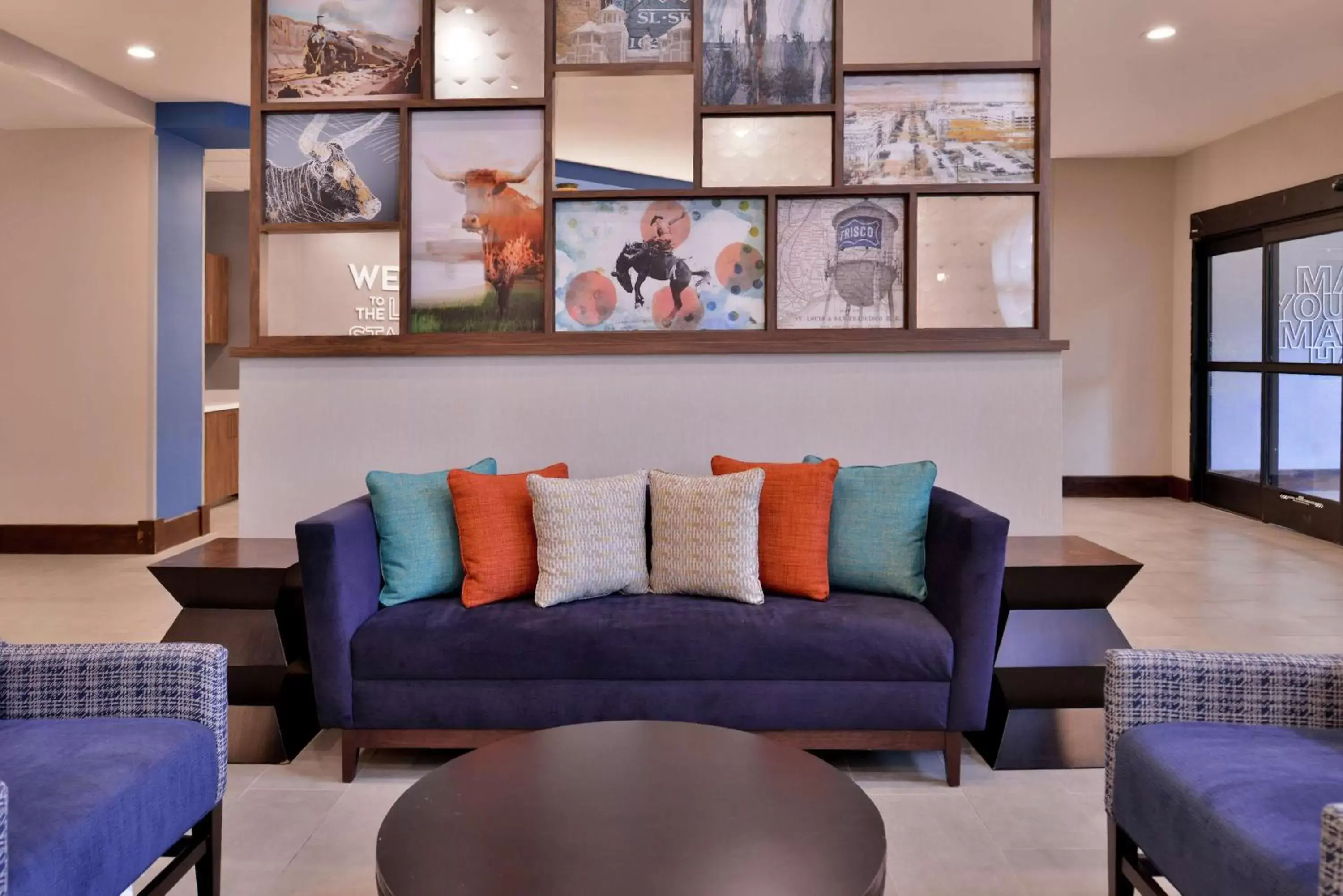 Lobby or reception, Seating Area in Hampton Inn & Suites Legacy Park-Frisco