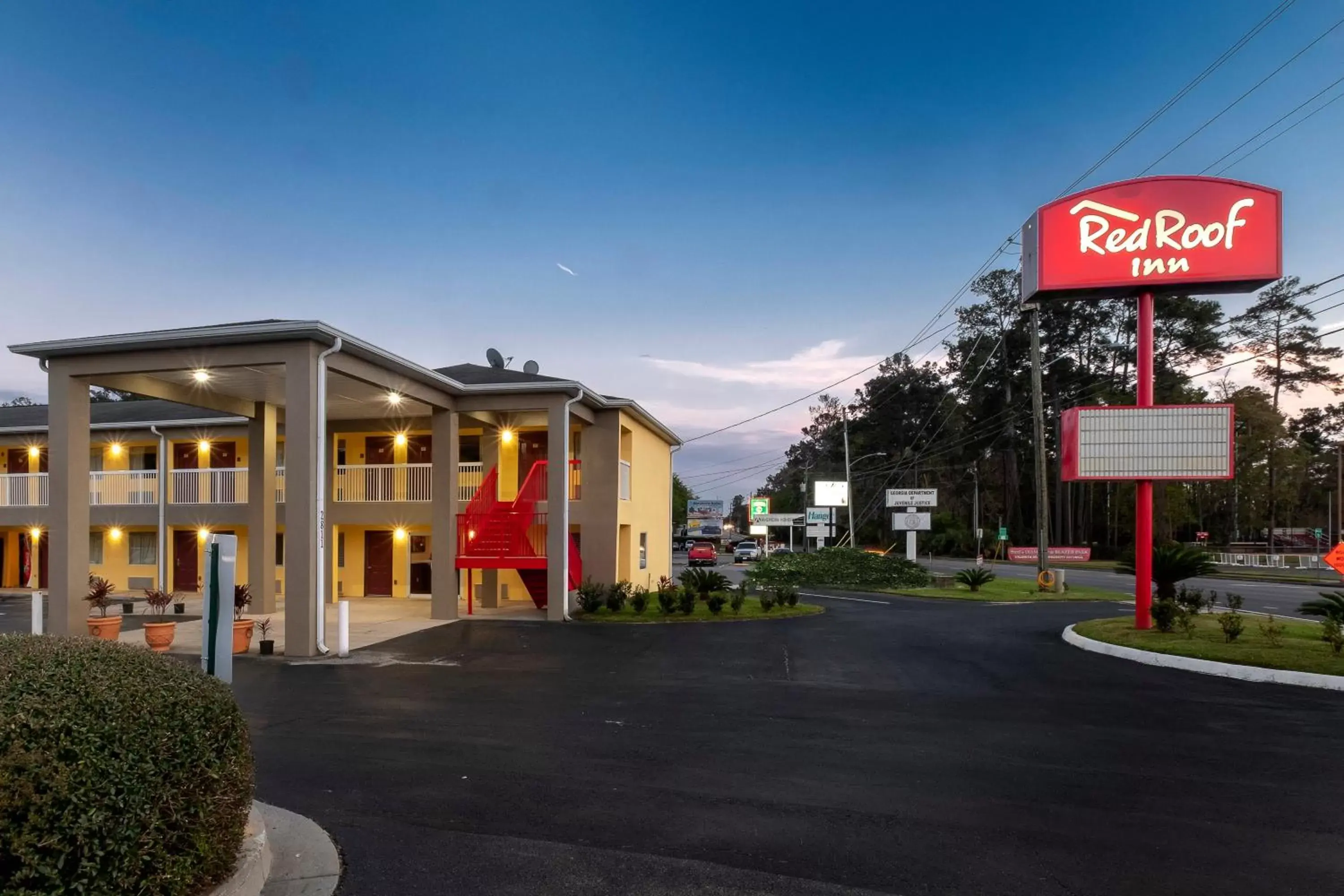 Facade/entrance in Red Roof Inn Valdosta - University Facade/entrance in Red Roof Inn Valdosta - University