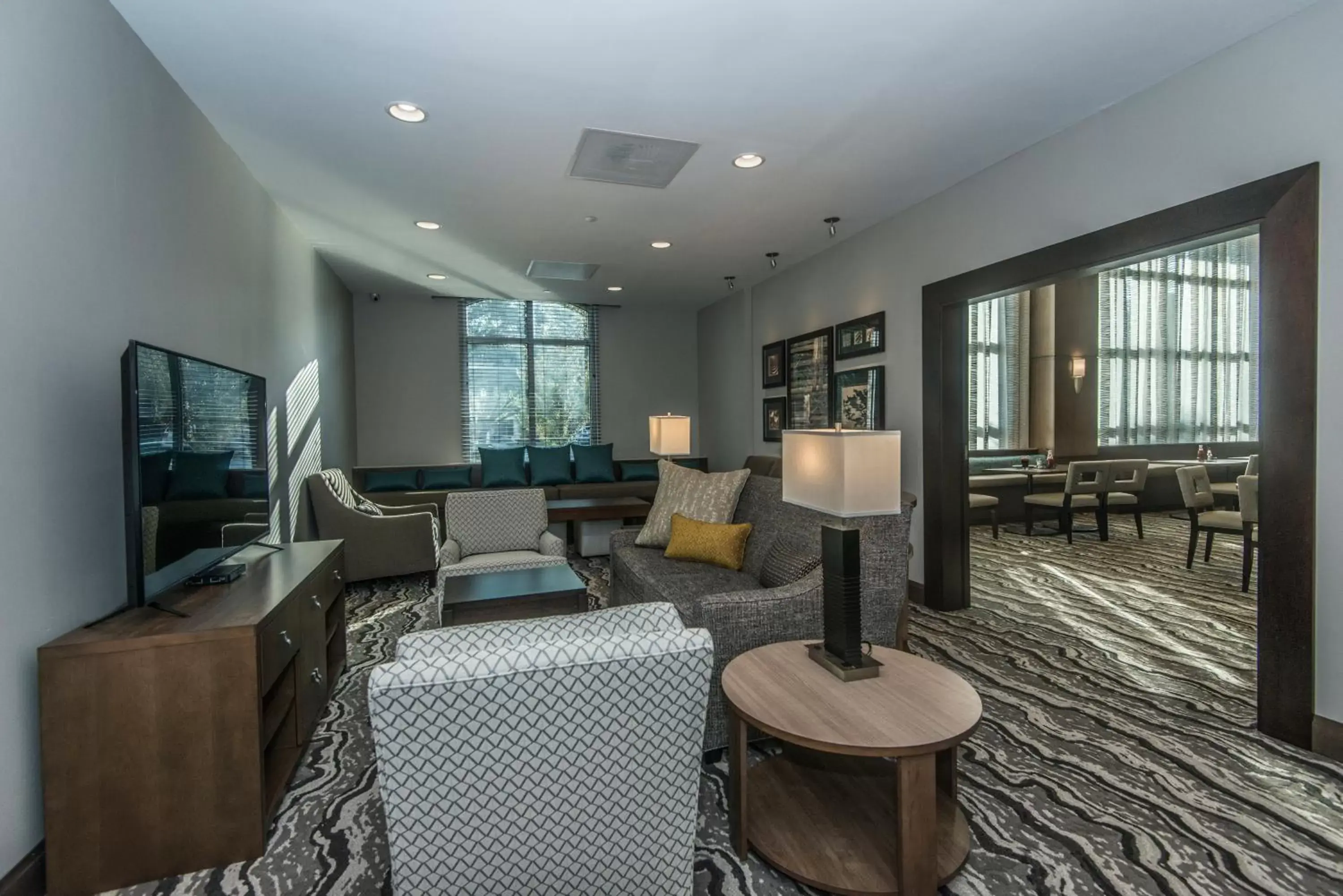Lobby or reception in Staybridge Suites Charleston - Mount Pleasant by IHG Lobby or reception in Staybridge Suites Charleston - Mount Pleasant by IHG