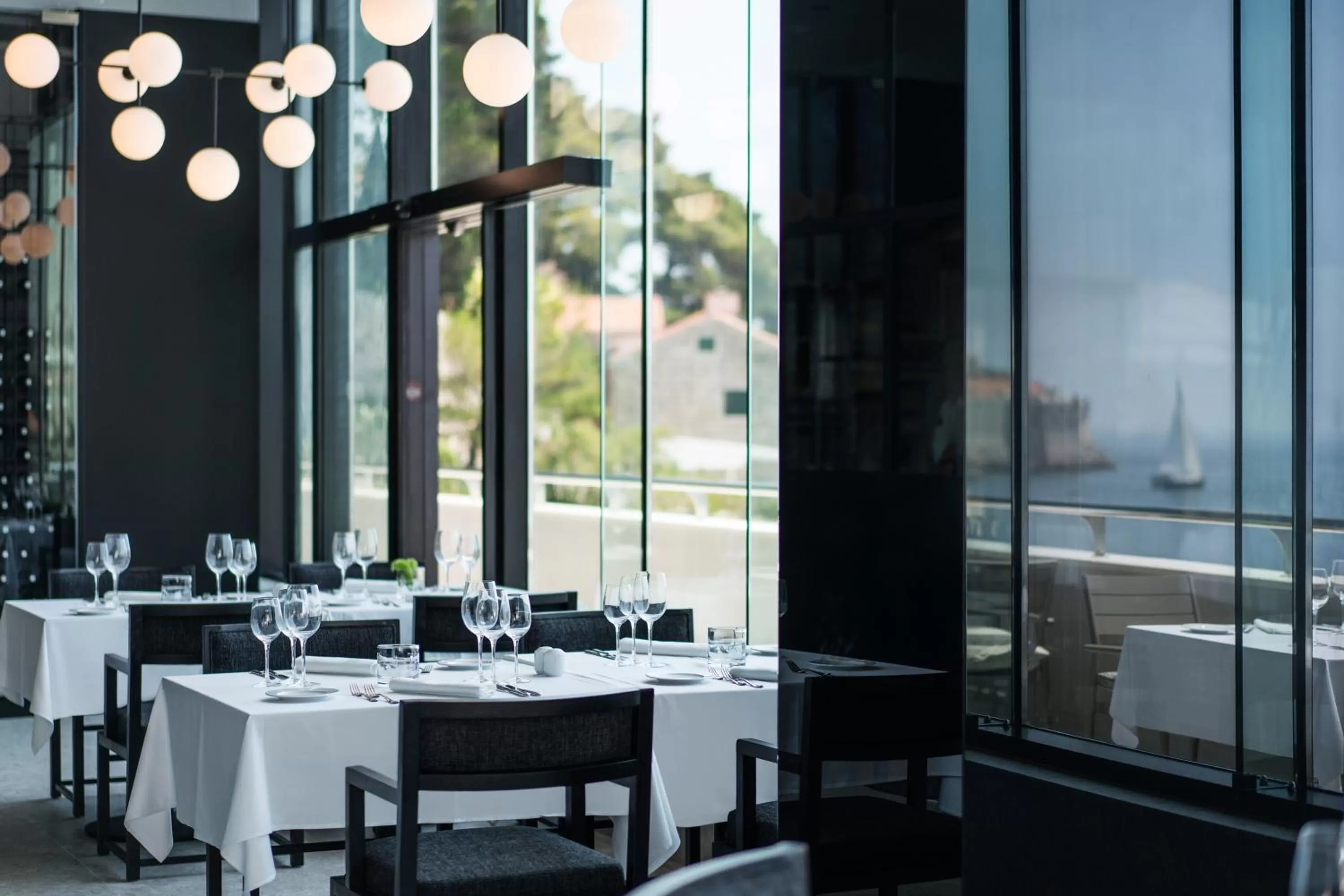 Restaurant/places to eat in Hotel Excelsior