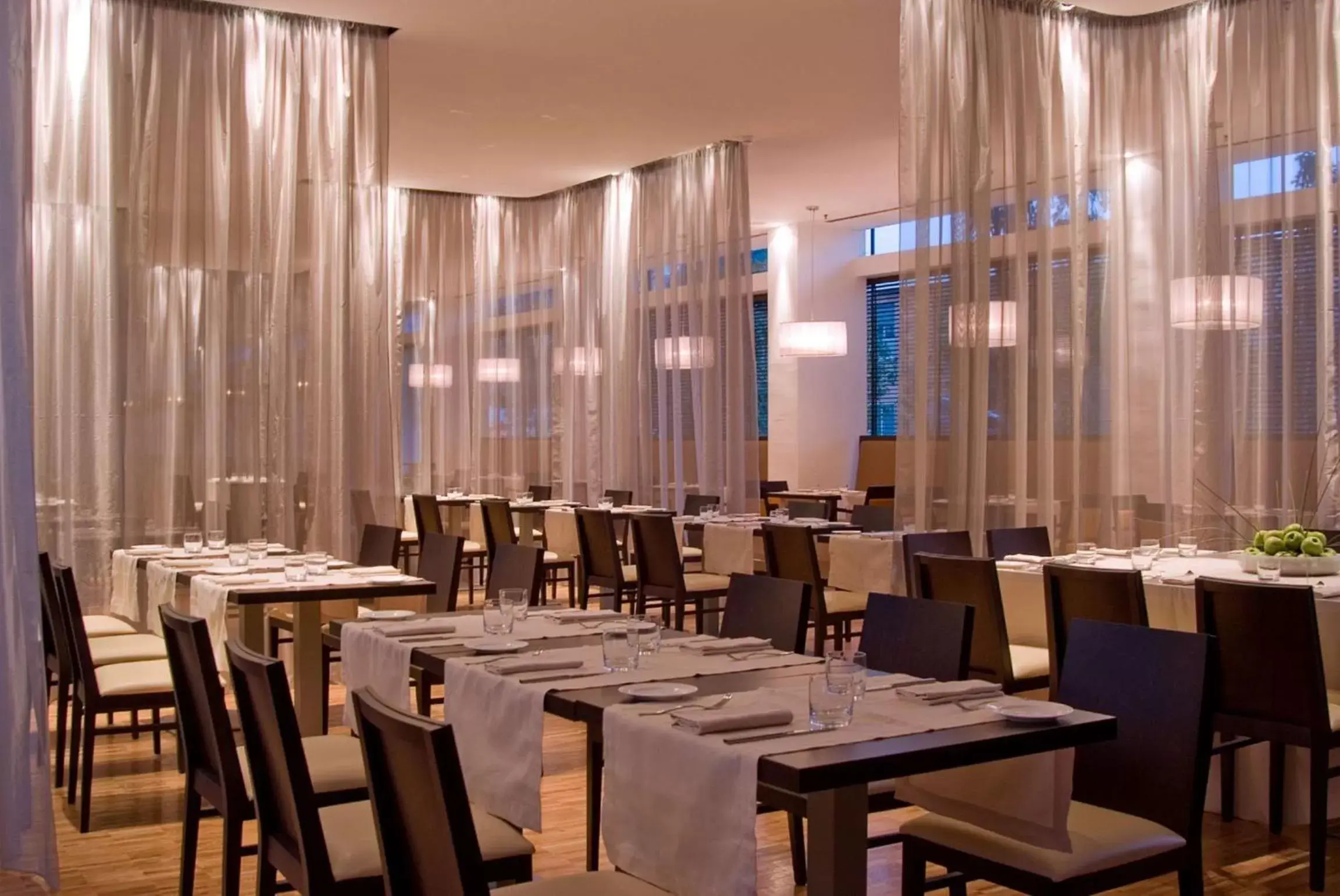 Restaurant/Places to Eat in DoubleTree By Hilton Milan