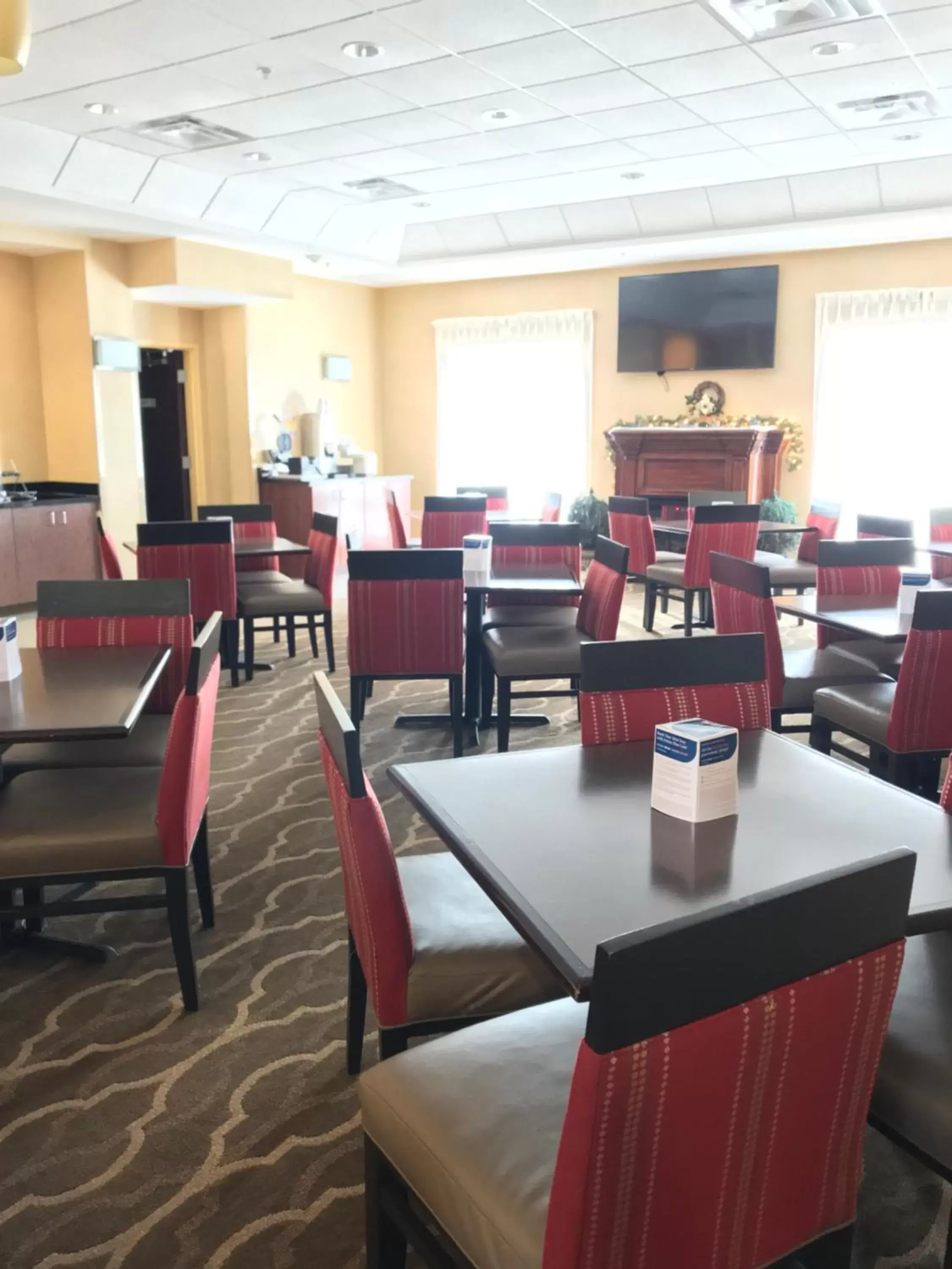 Breakfast, Restaurant/Places to Eat in Comfort Suites Fredericksburg North
