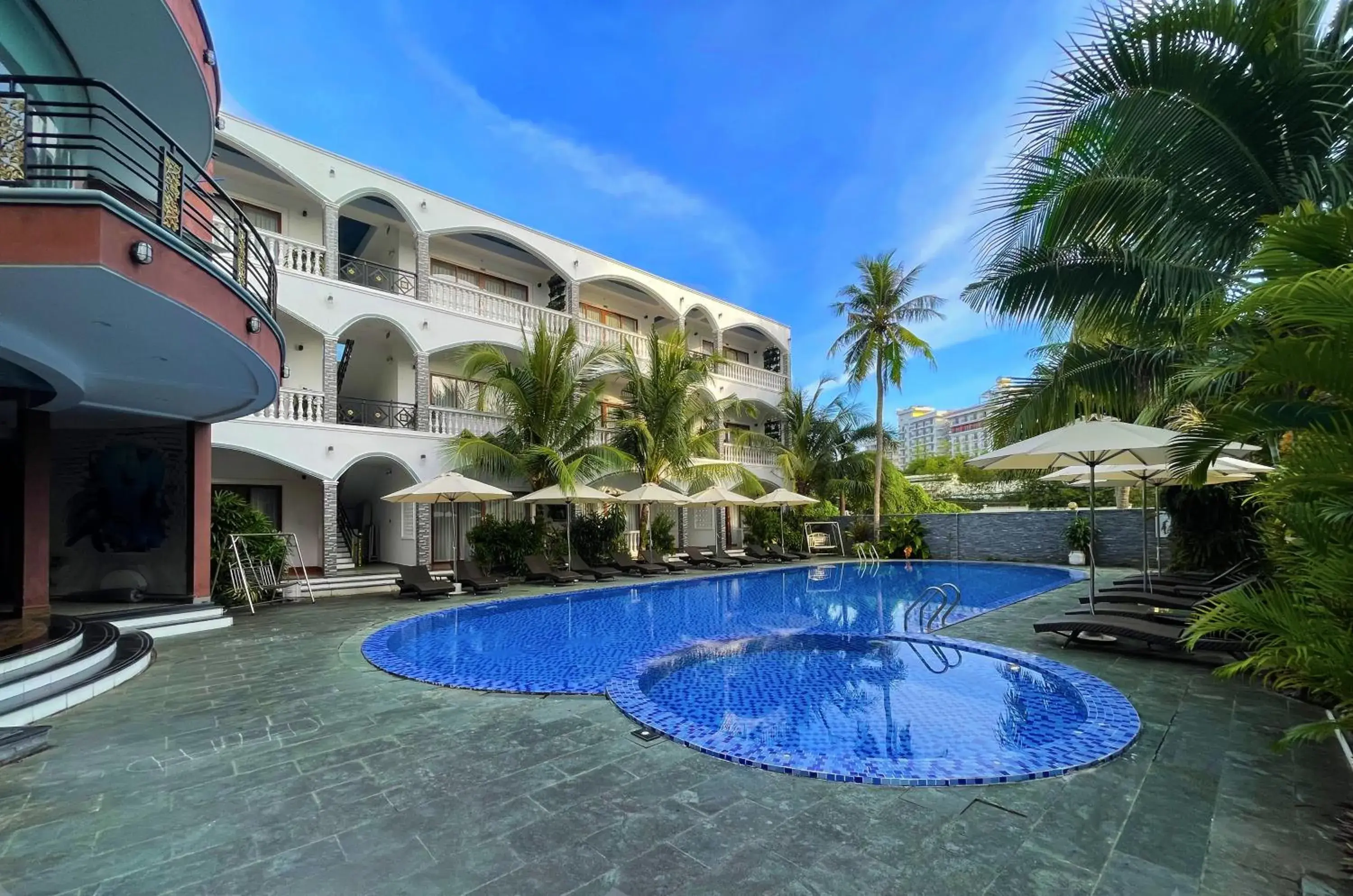 Property building, Swimming Pool in Brenta Phu Quoc Hotel