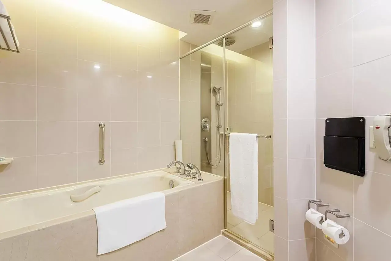 Bathroom in Holiday Inn Shanghai Vista, an IHG Hotel