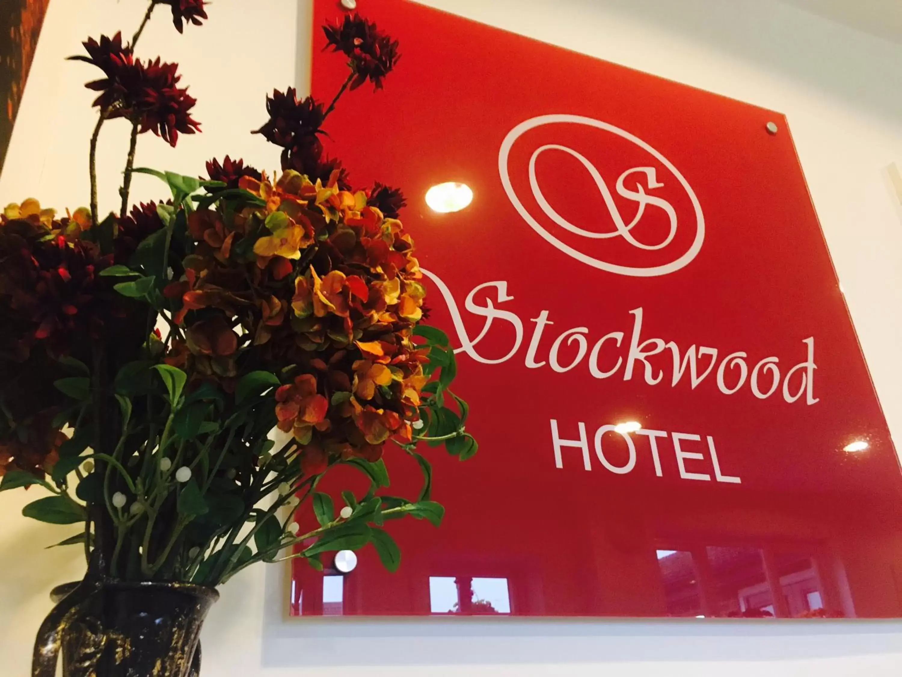 Lobby or reception in Stockwood Hotel - Luton Airport
