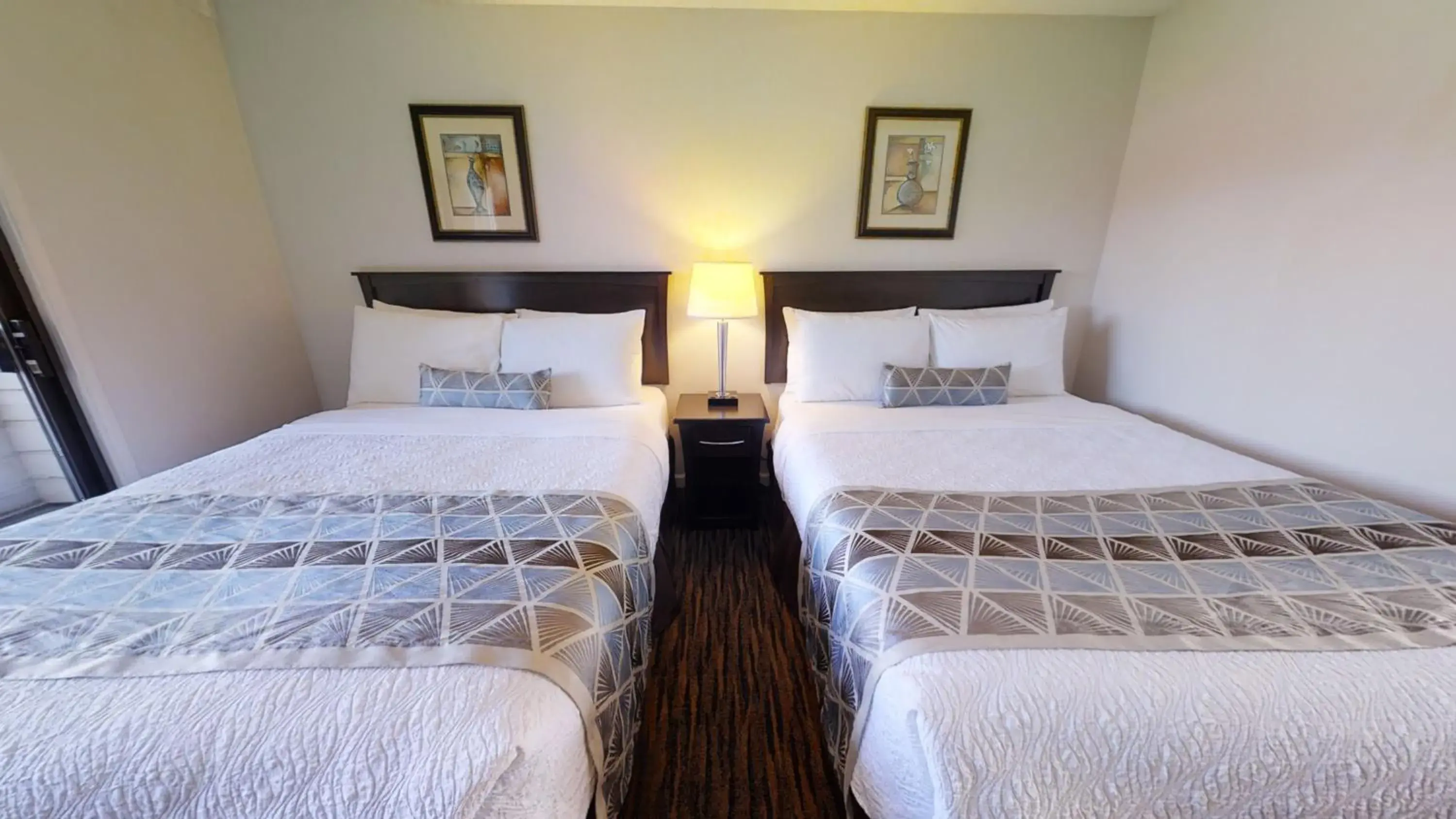 Bedroom, Bed in Recreation Inn and Suites