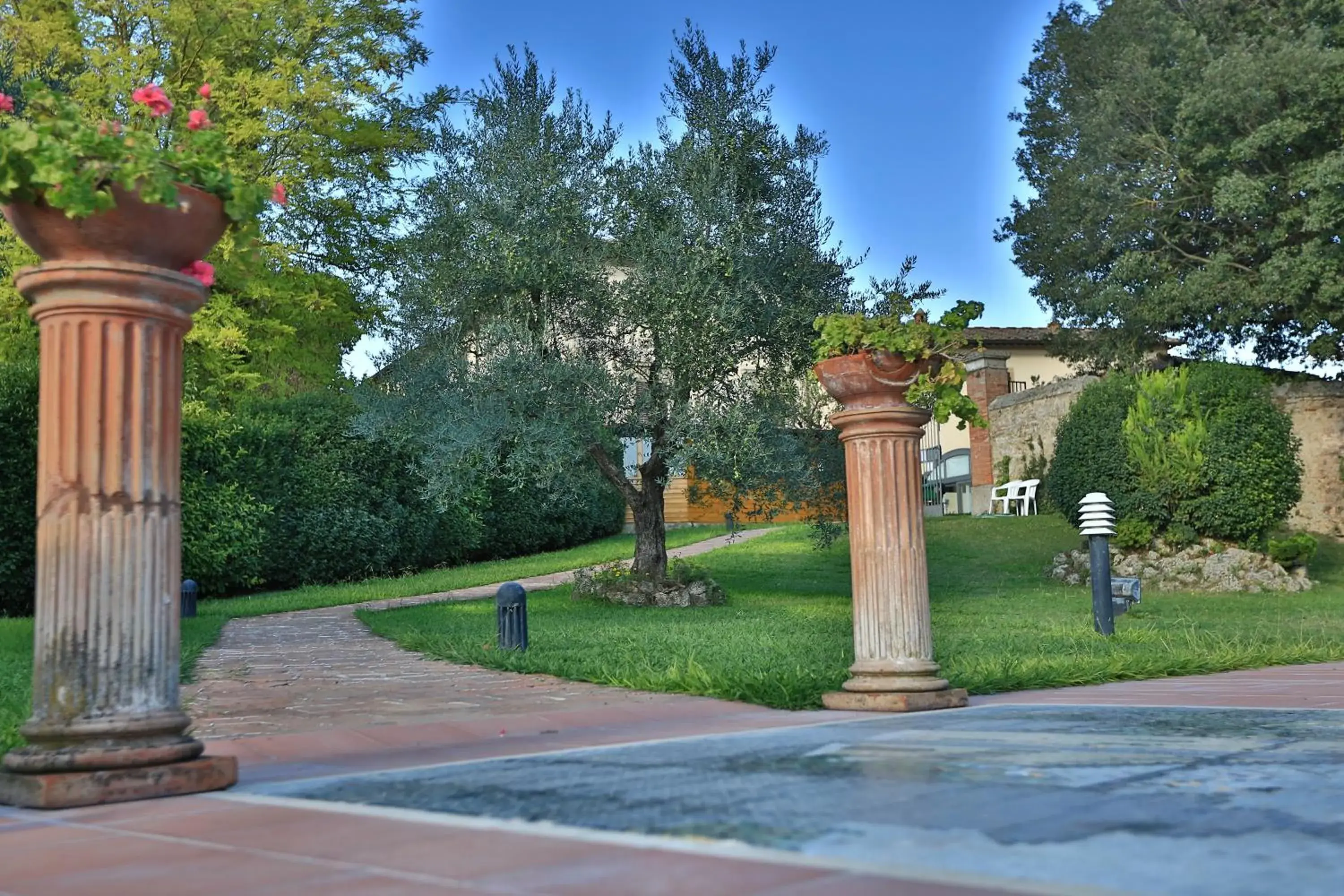 Facade/entrance, Garden in Hotel Villa San Lucchese