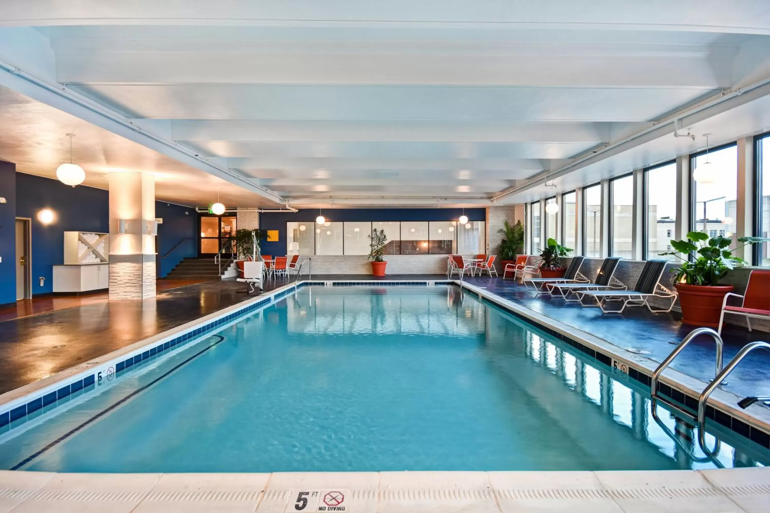 Swimming pool in Holiday Inn Lancaster, an IHG Hotel