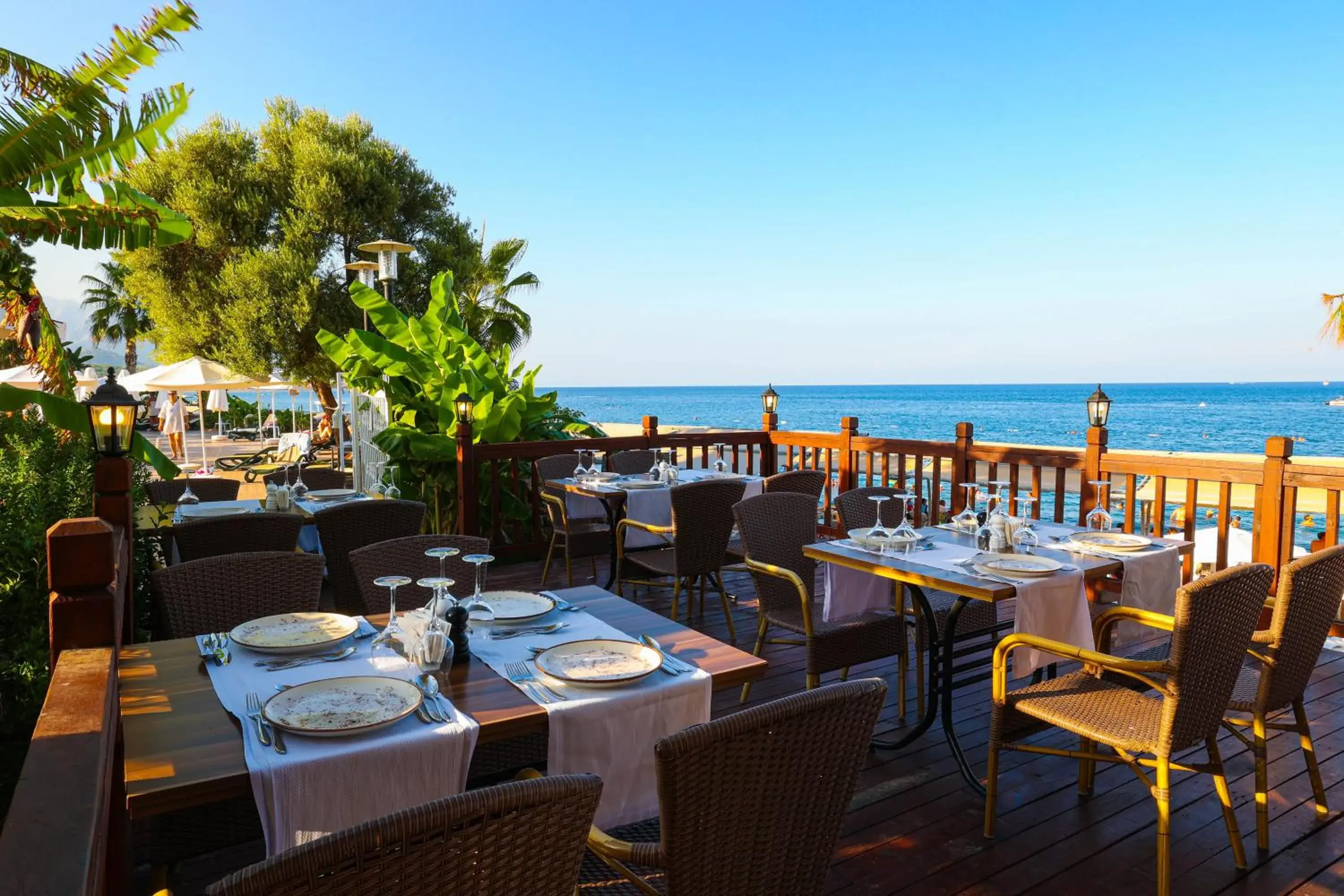 Restaurant/Places to Eat in Crystal Aura Beach Resort & Spa