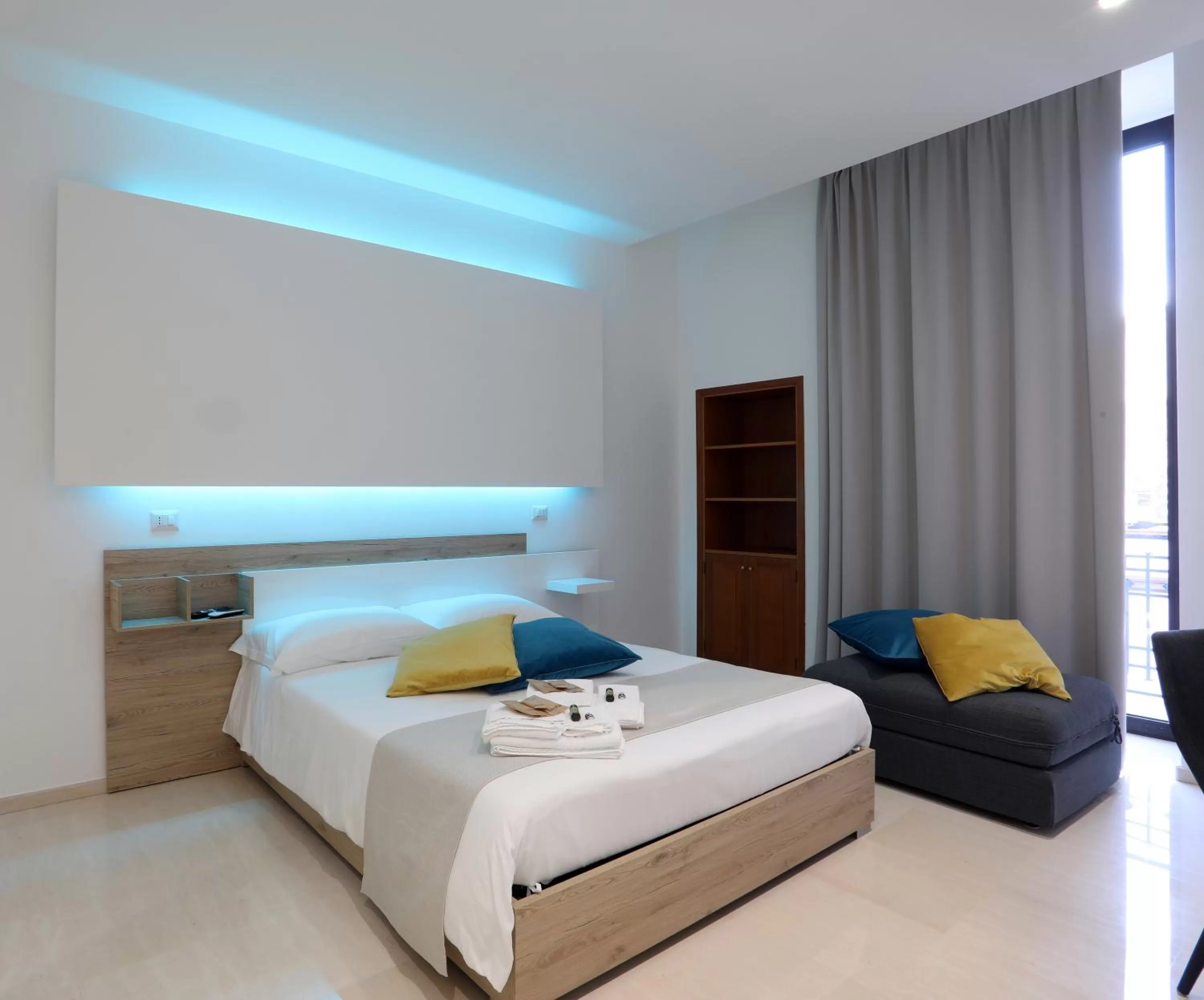 Photo of the whole room, Bed in Beppe House