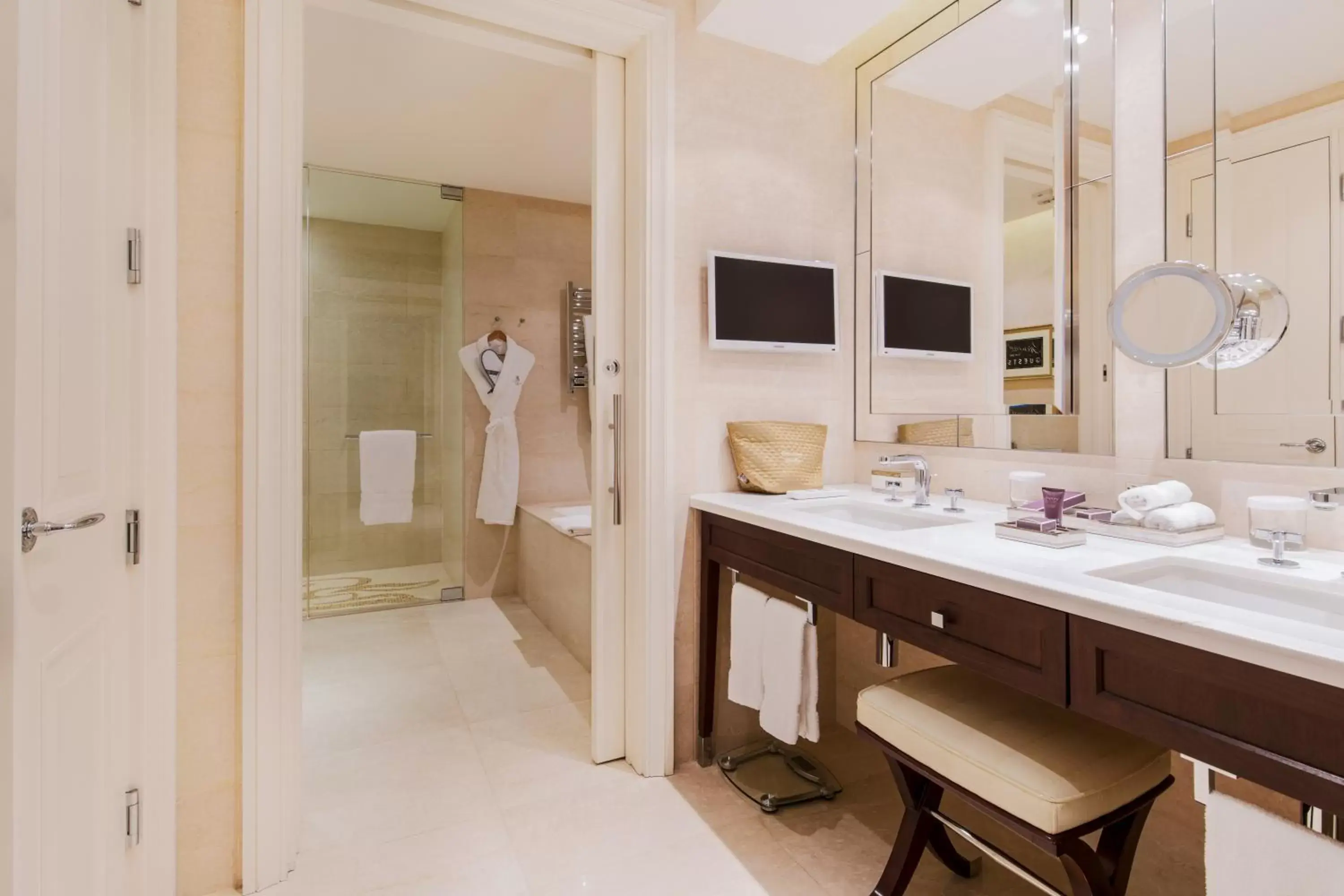 Bathroom in The Ritz-Carlton, Montreal