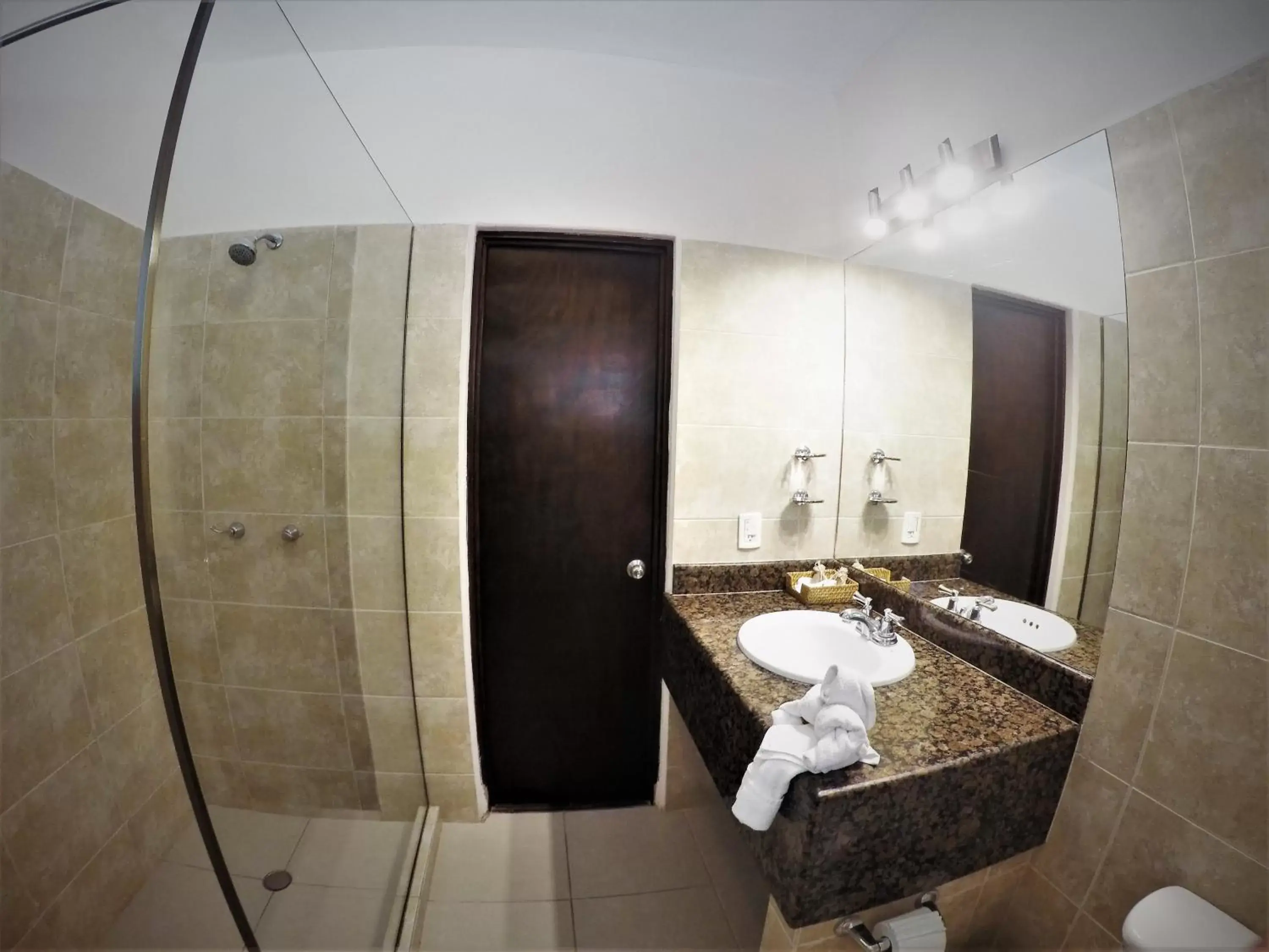 Bathroom in Hotel LunaSol